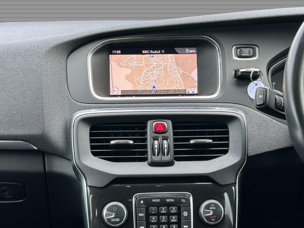 Volvo V40 - Image 15