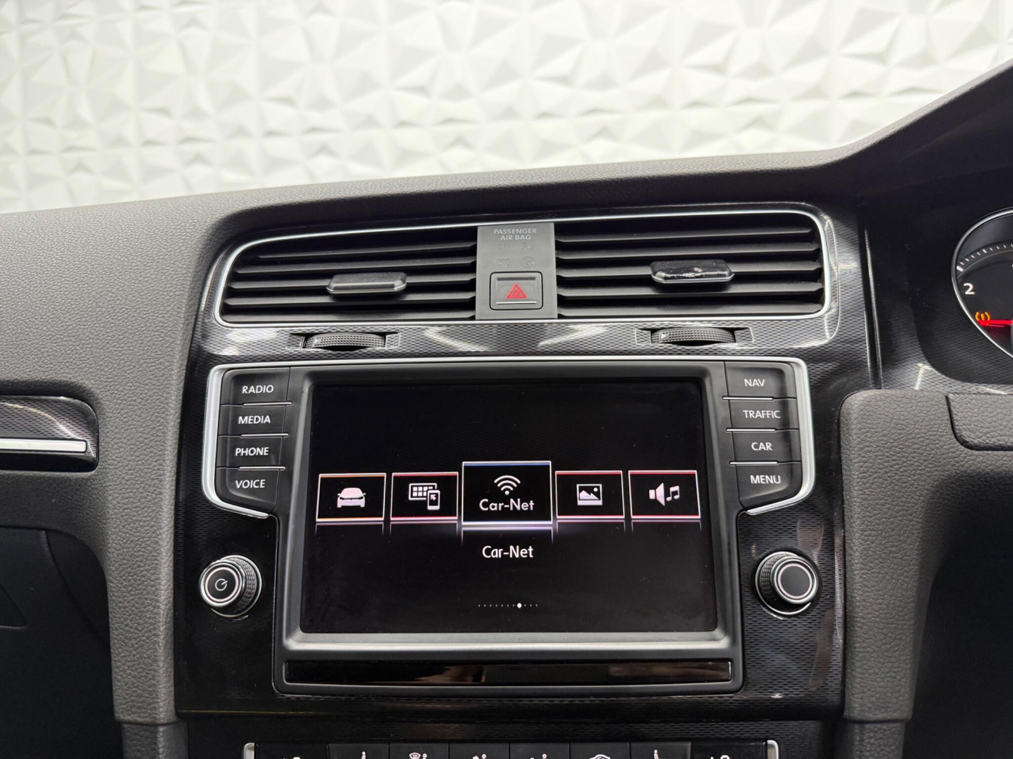 Volkswagen Golf - Image 39
