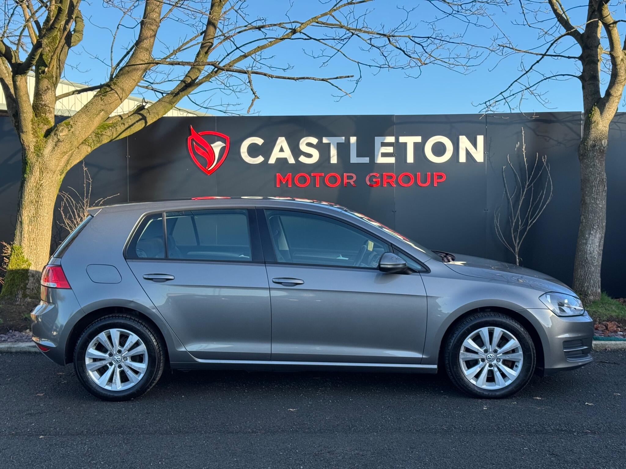 Volkswagen Golf - Image 9