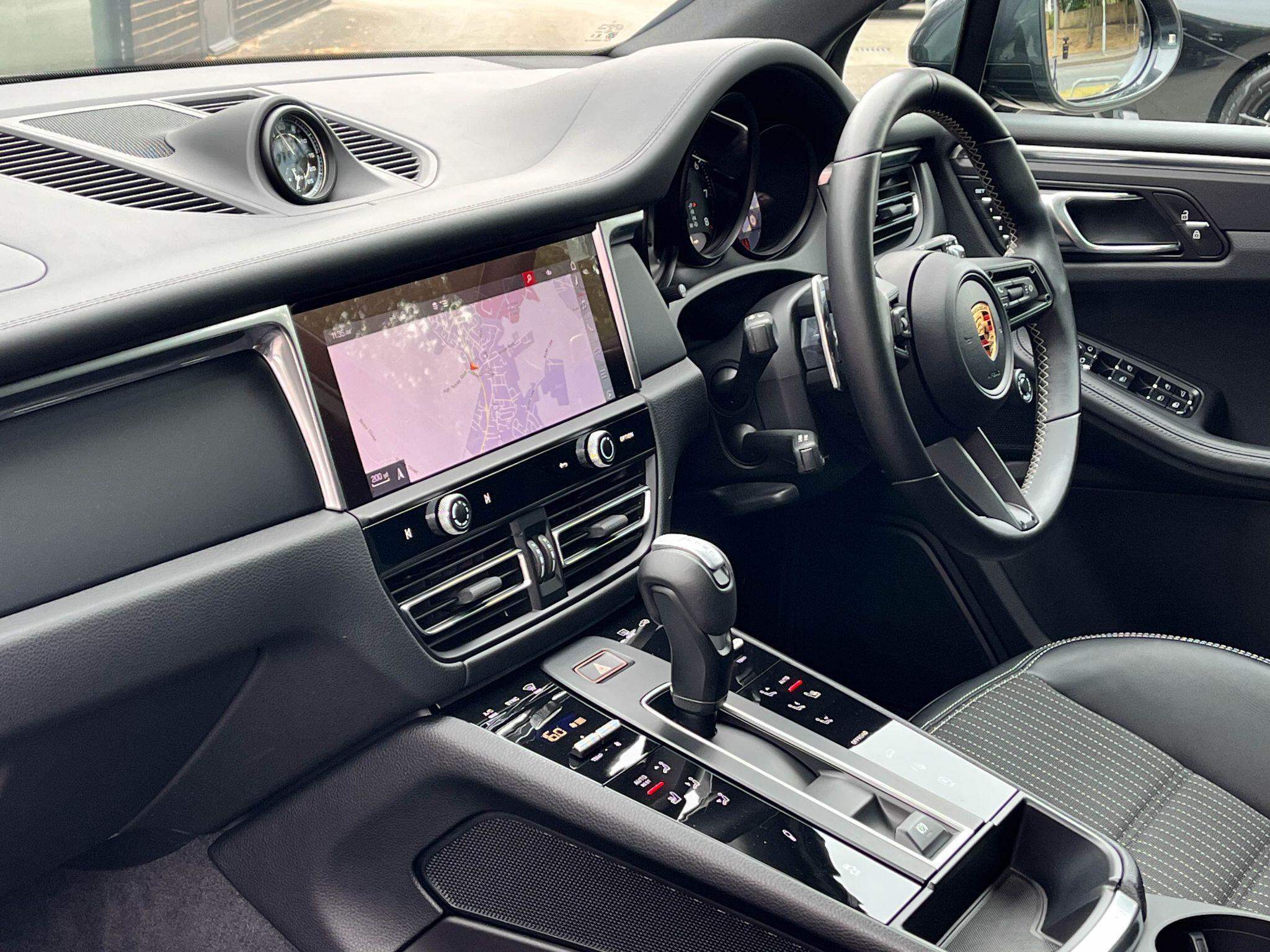 Porsche Macan - Image 5