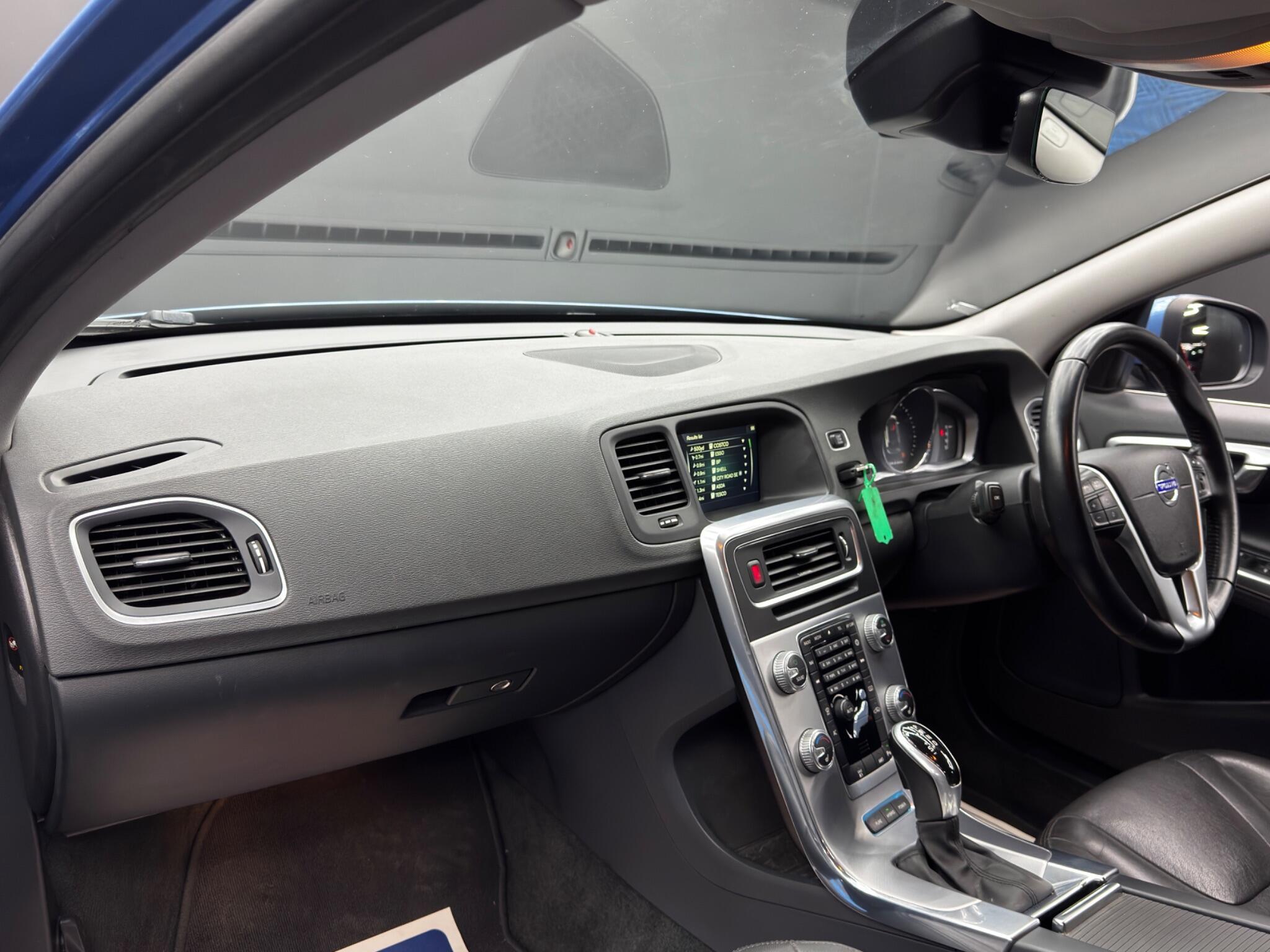Volvo V60 - Image 11