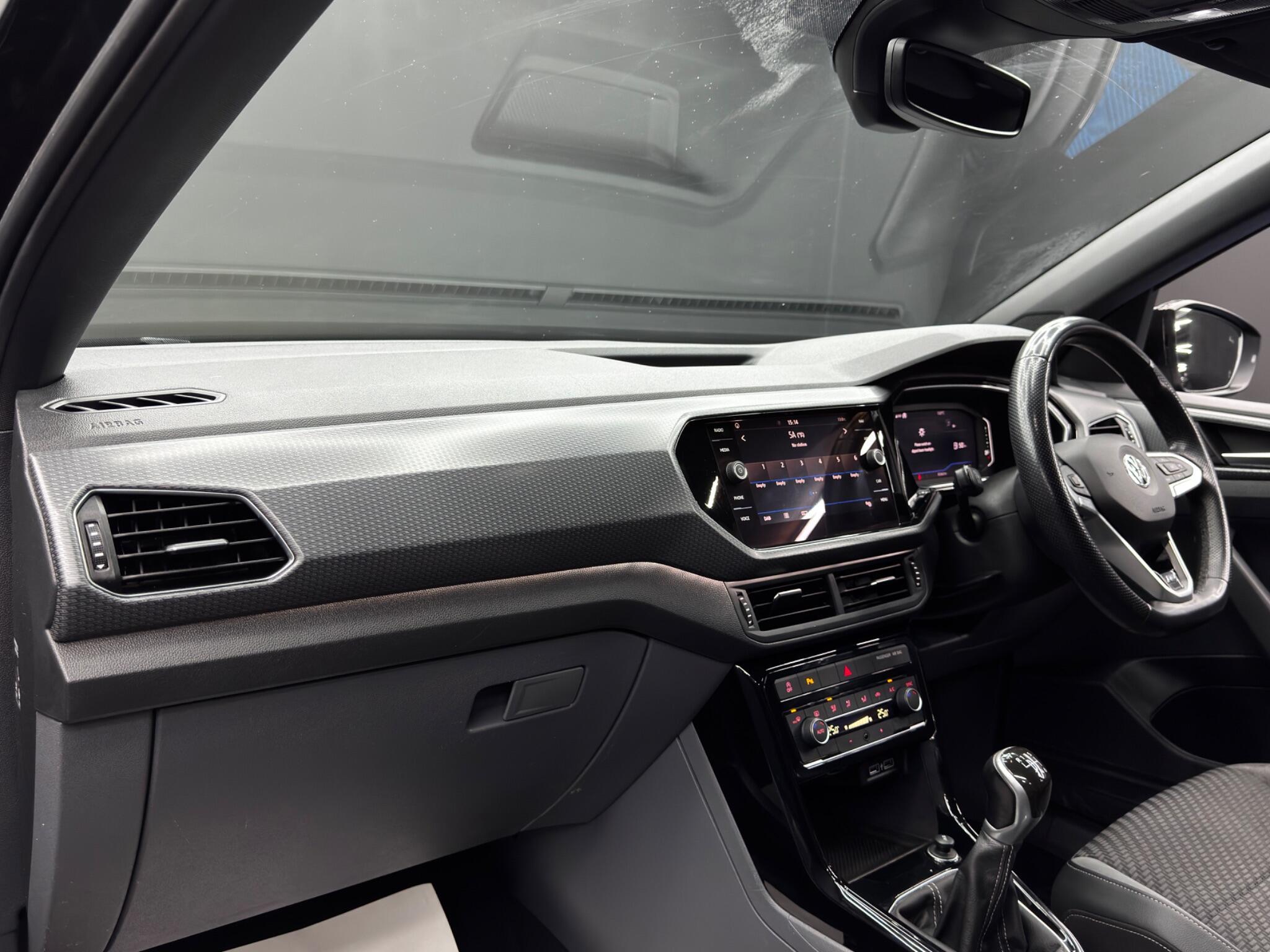 Volkswagen T-Cross - Image 11