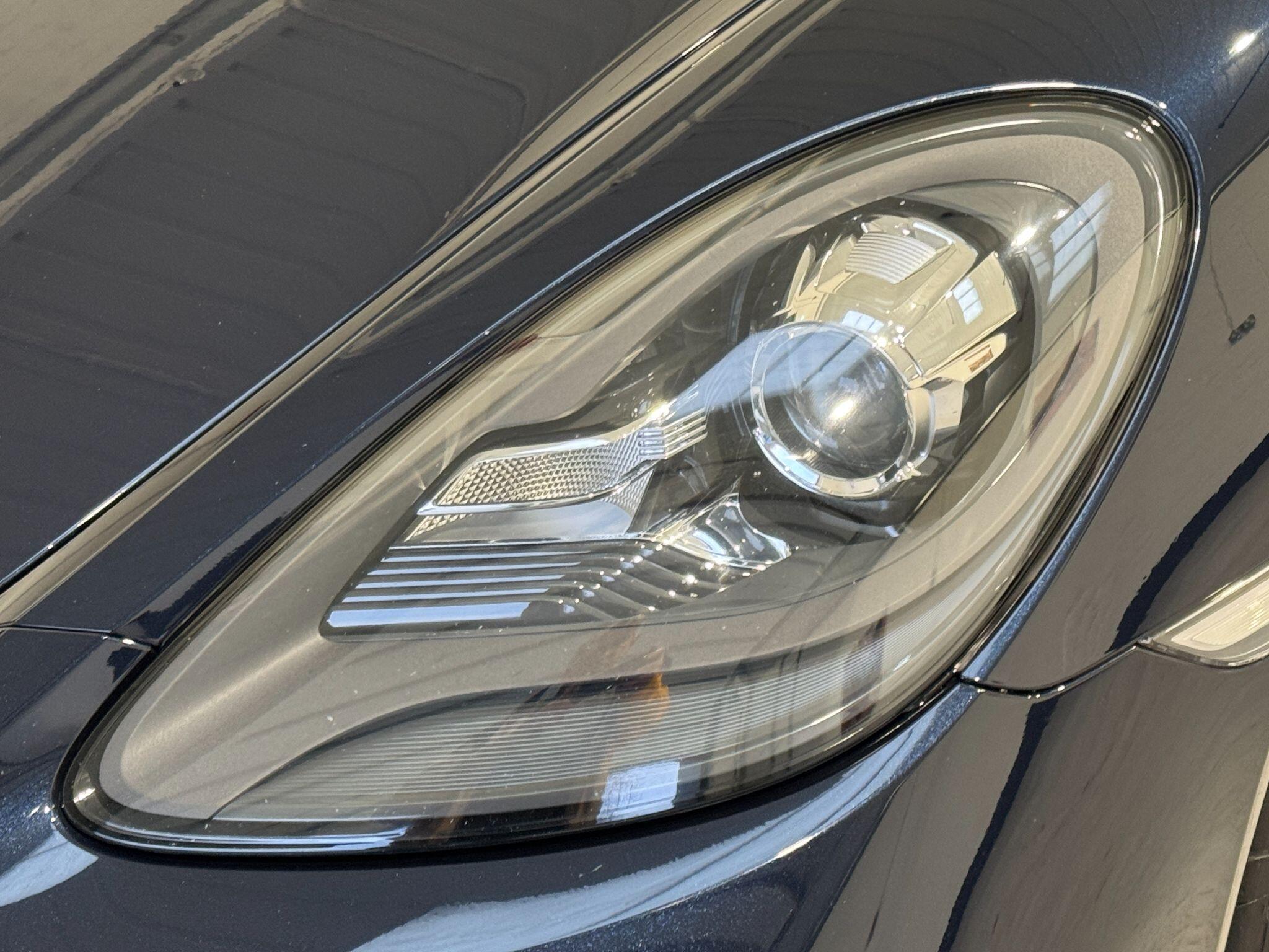 Porsche 718 Cayman - Image 76