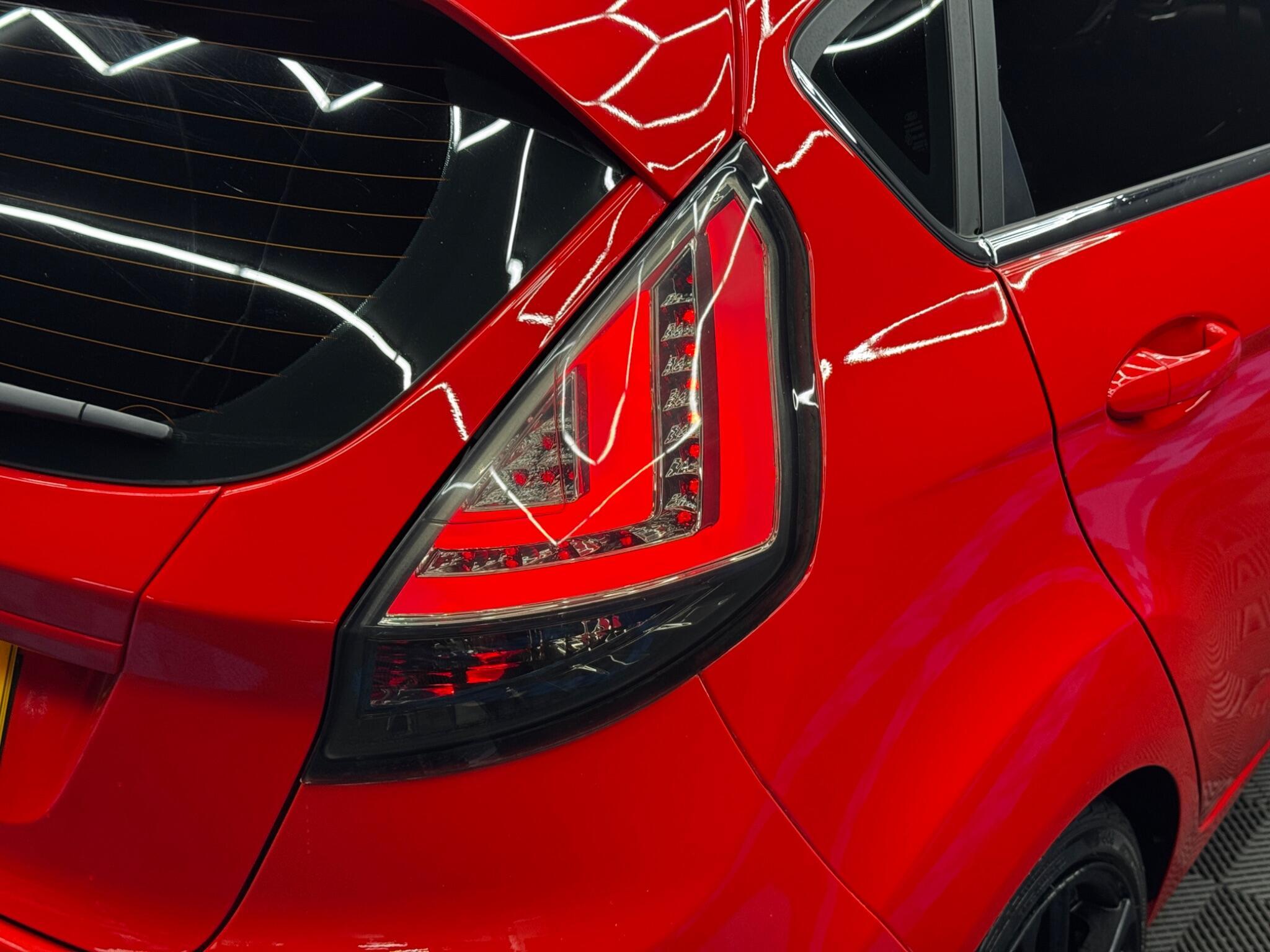 Ford Fiesta - Image 37