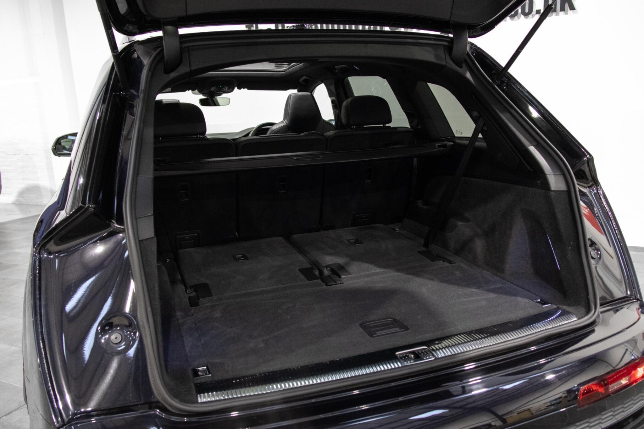 Audi SQ7 - Image 11