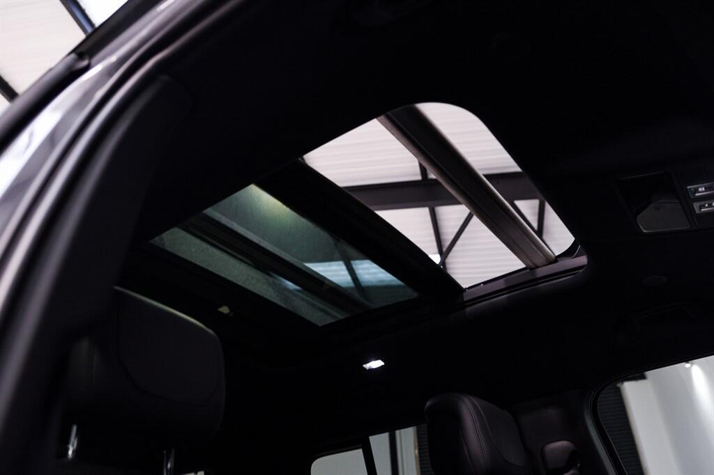 Land Rover Defender 130 - Image 4