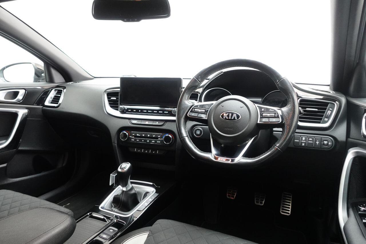 Kia ProCeed - Image 14