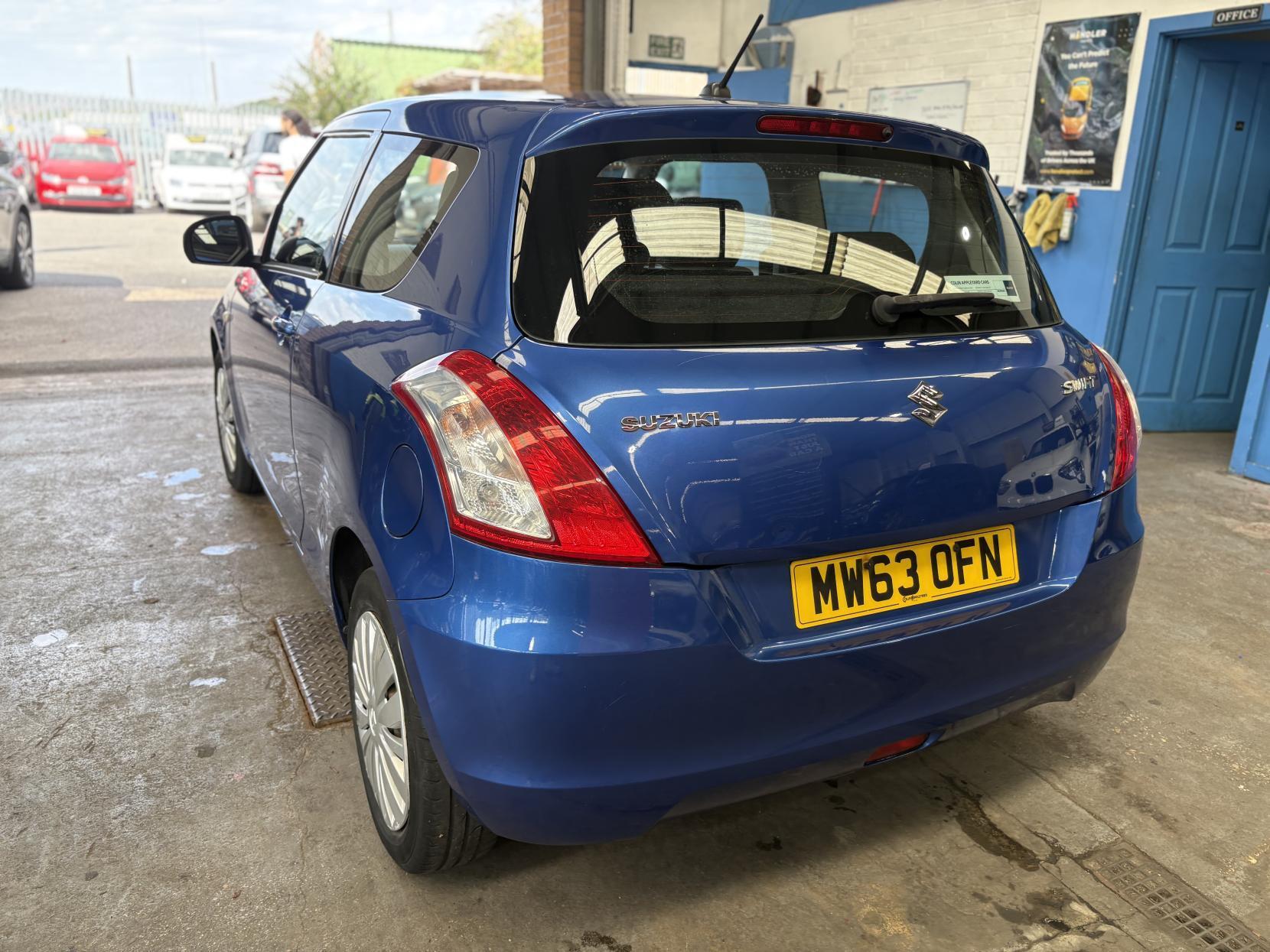 Suzuki Swift - Image 7
