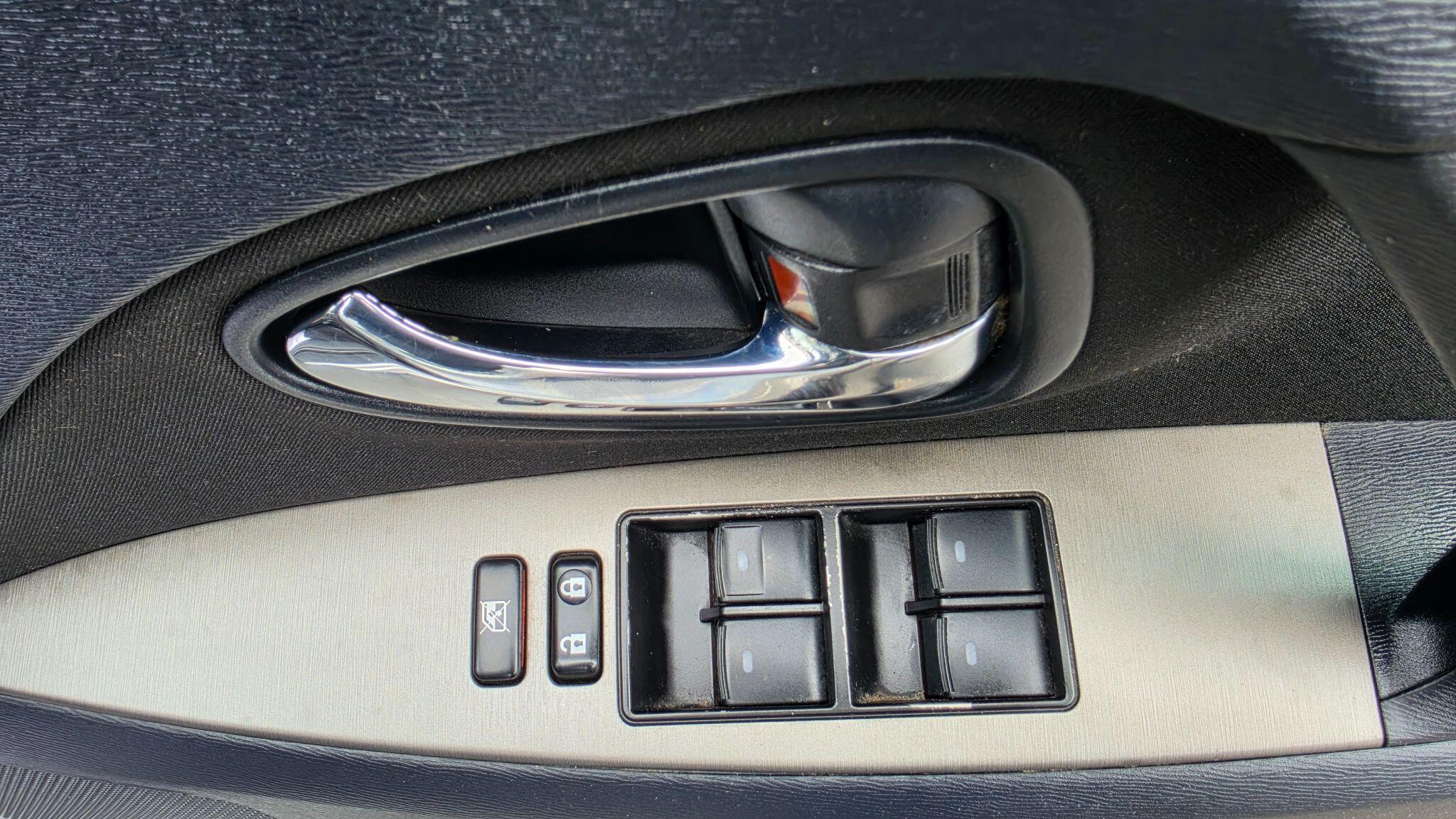 Toyota Avensis - Image 20