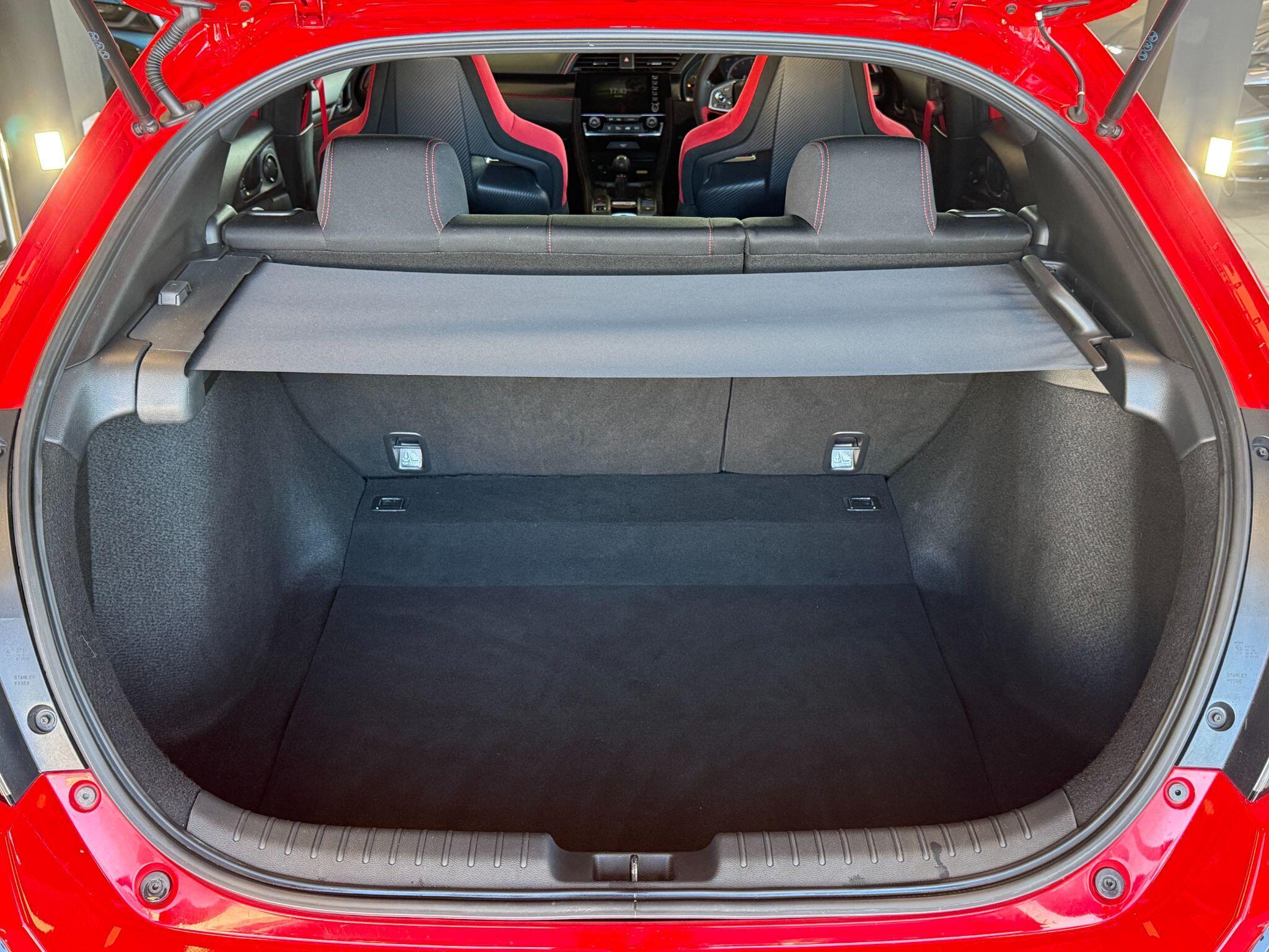 Honda Civic - Image 33