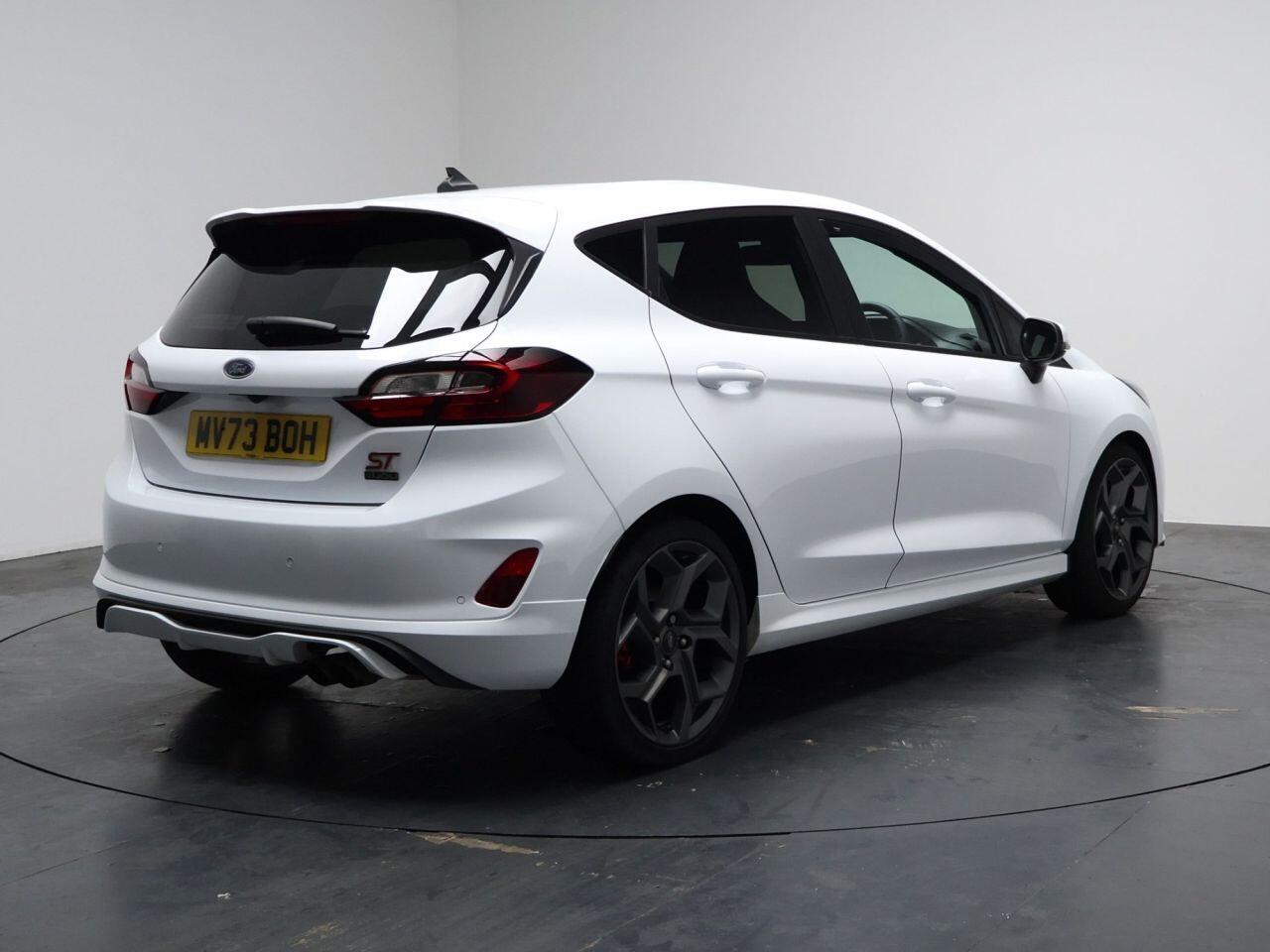 Ford Fiesta - Image 12