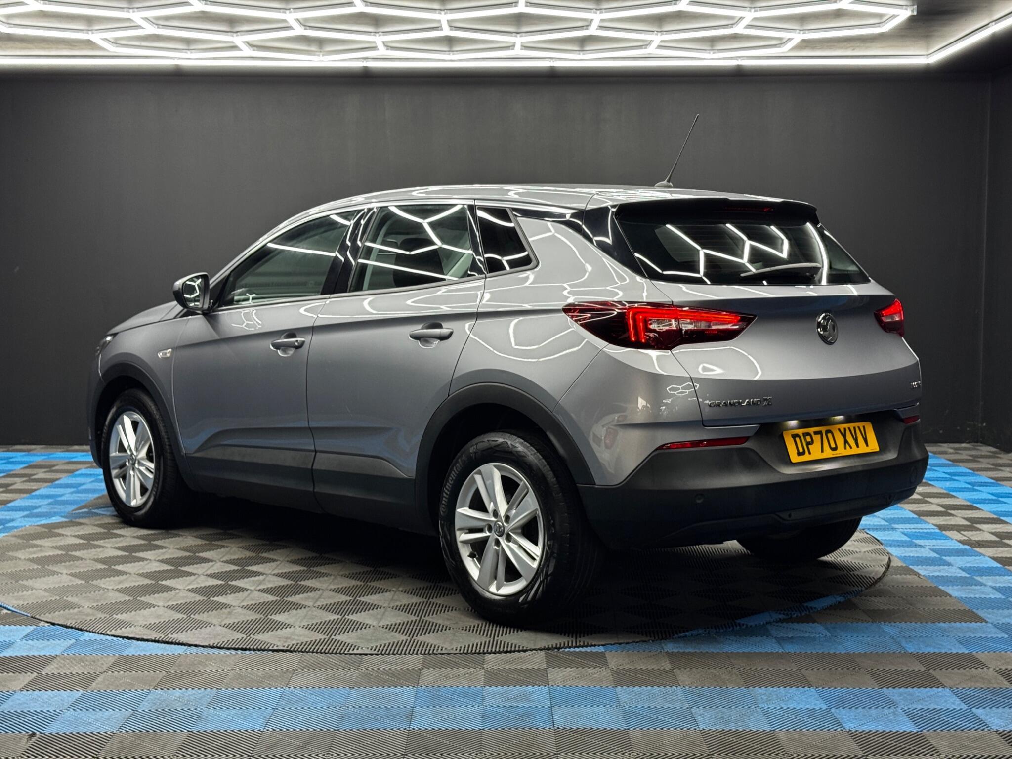 Vauxhall Grandland X - Image 7