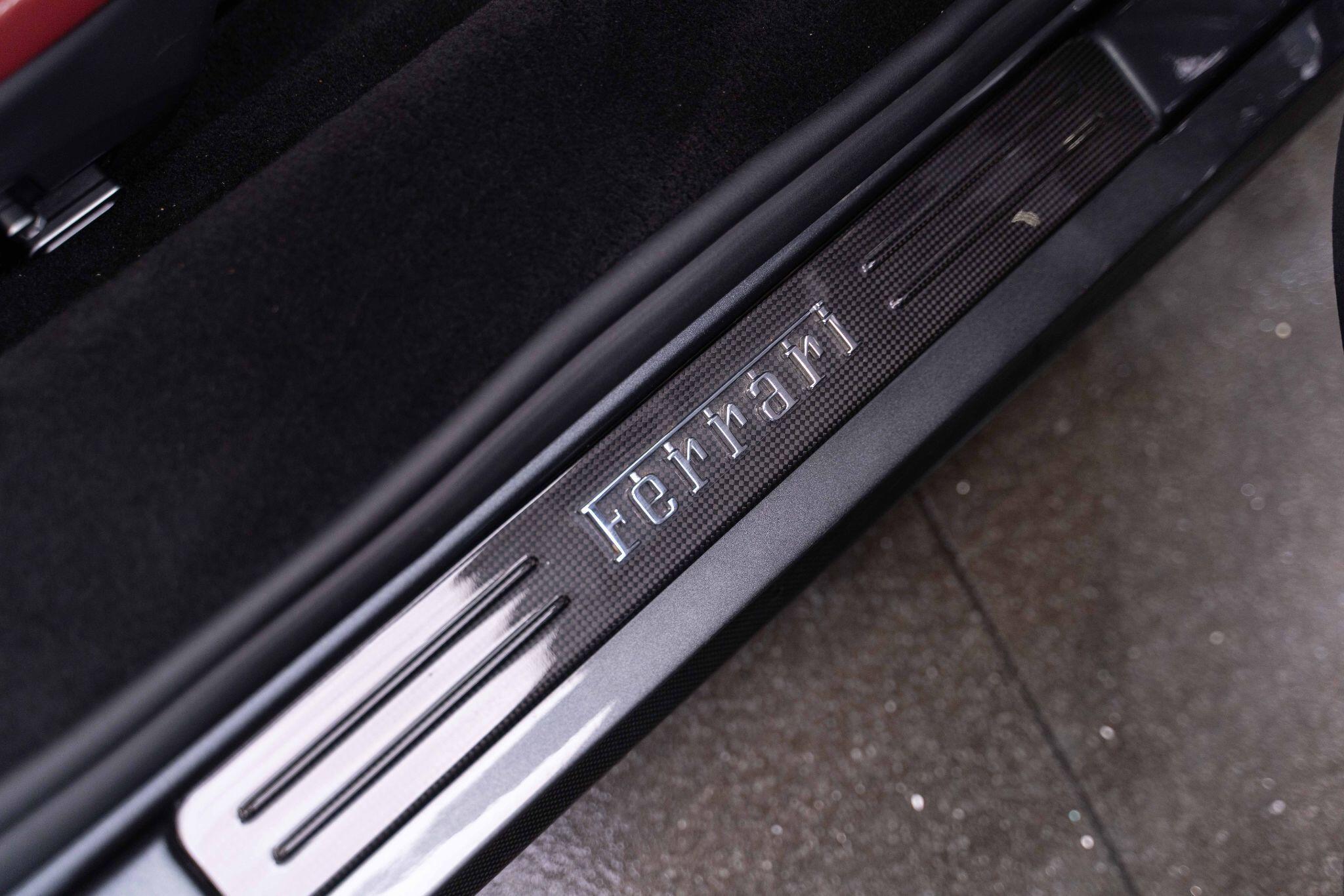 Ferrari SF90 Spider - Image 25