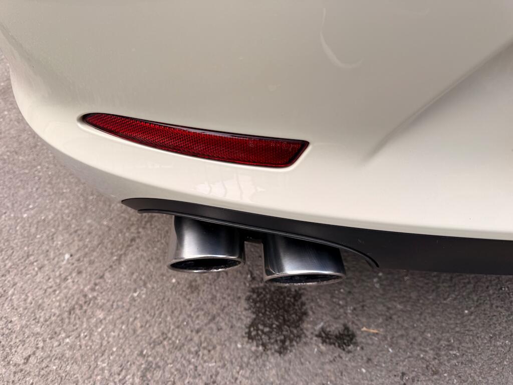 Porsche 911 - Image 33