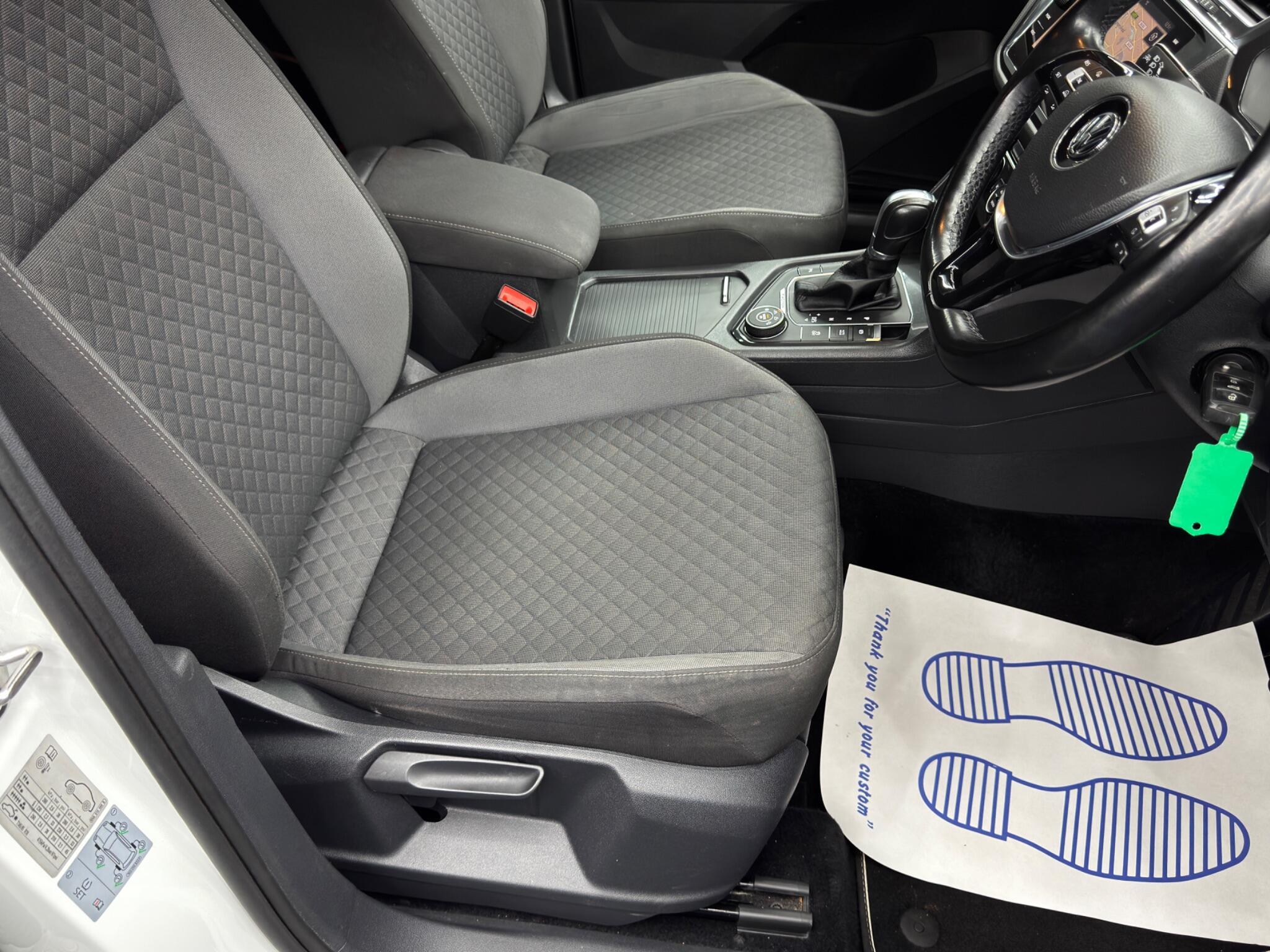 Volkswagen Tiguan - Image 13