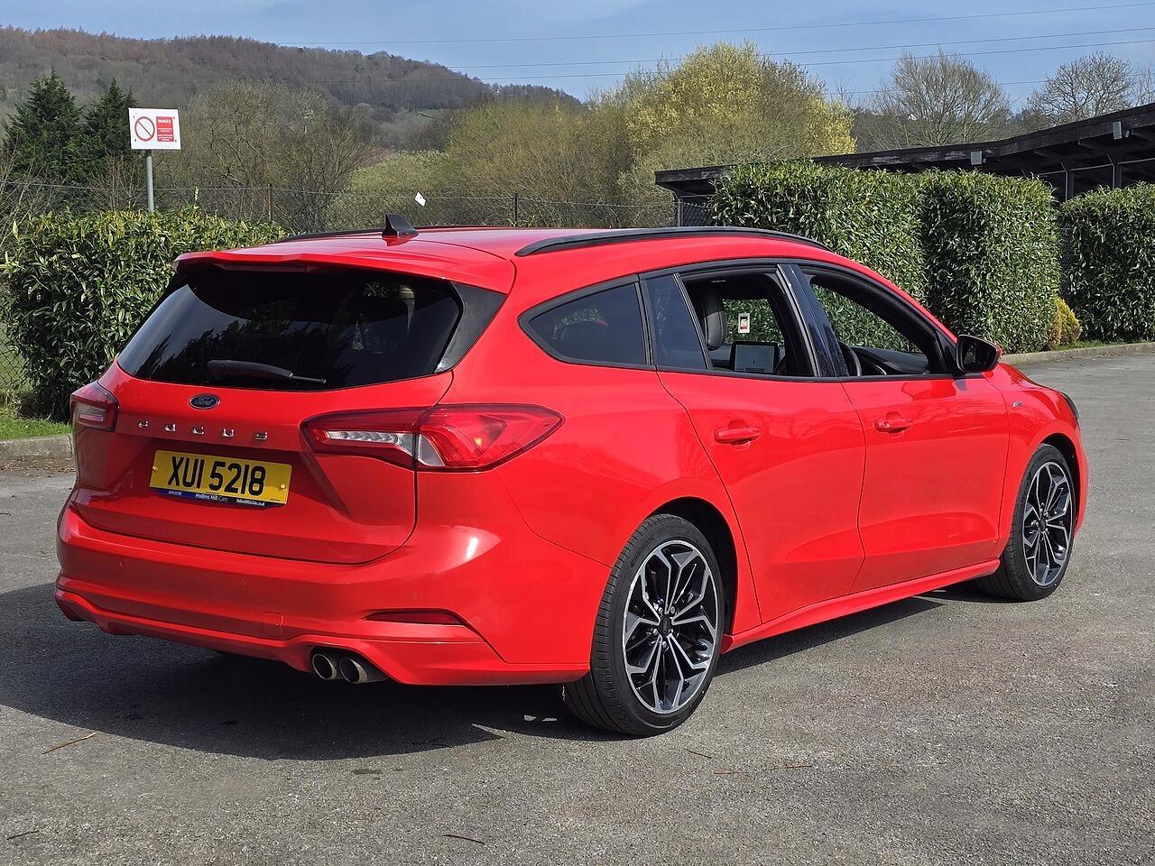 Ford Focus - Image 16