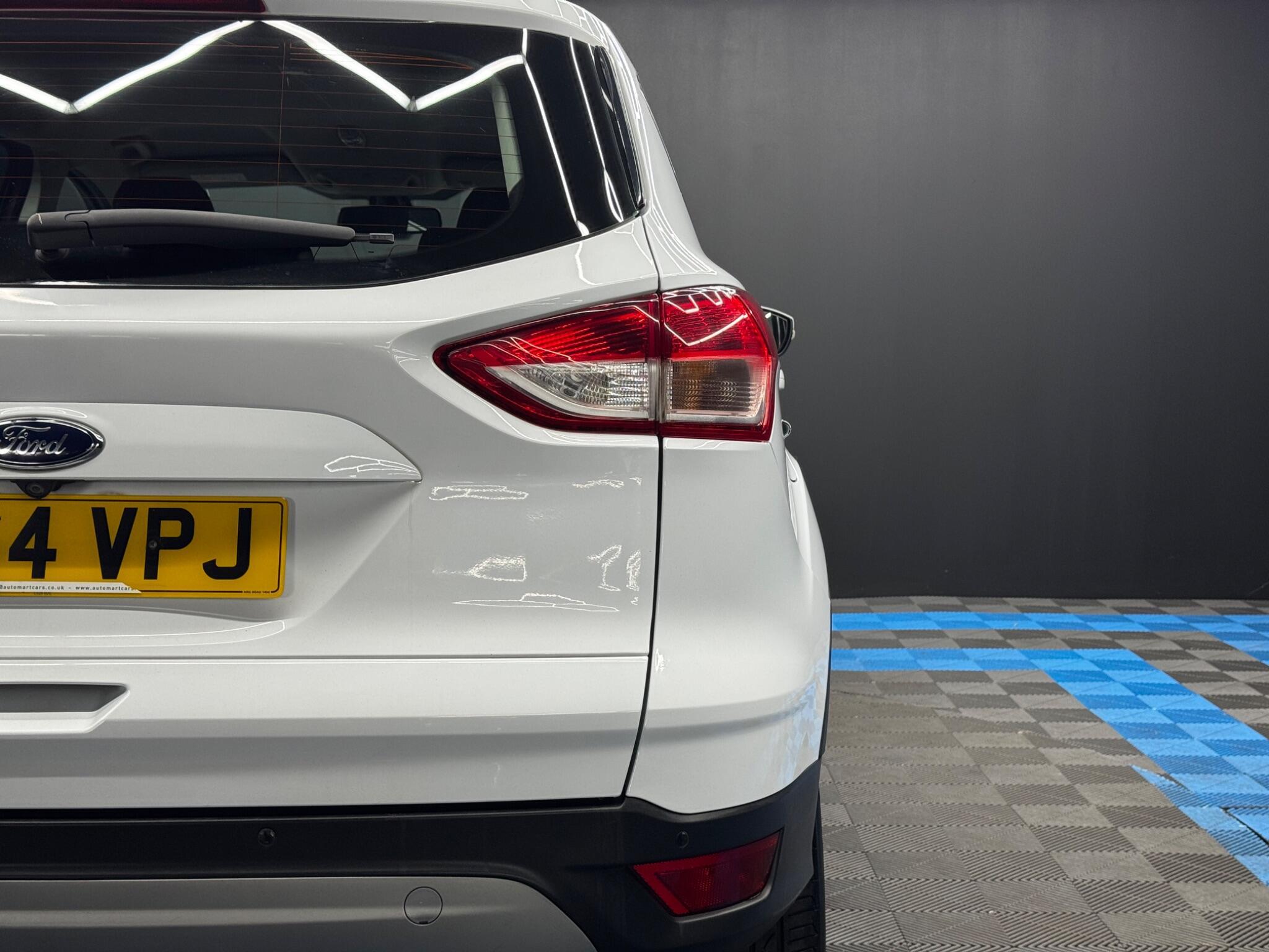 Ford Kuga - Image 40