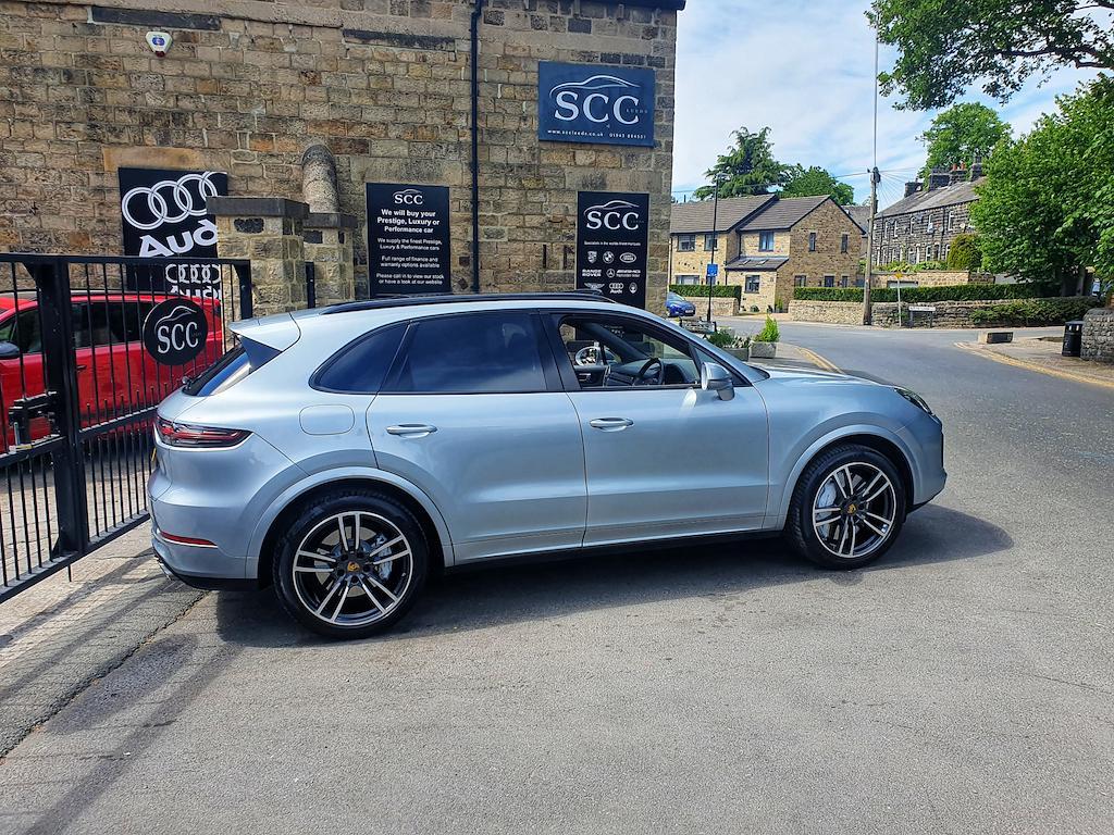 Porsche Cayenne - Image 11