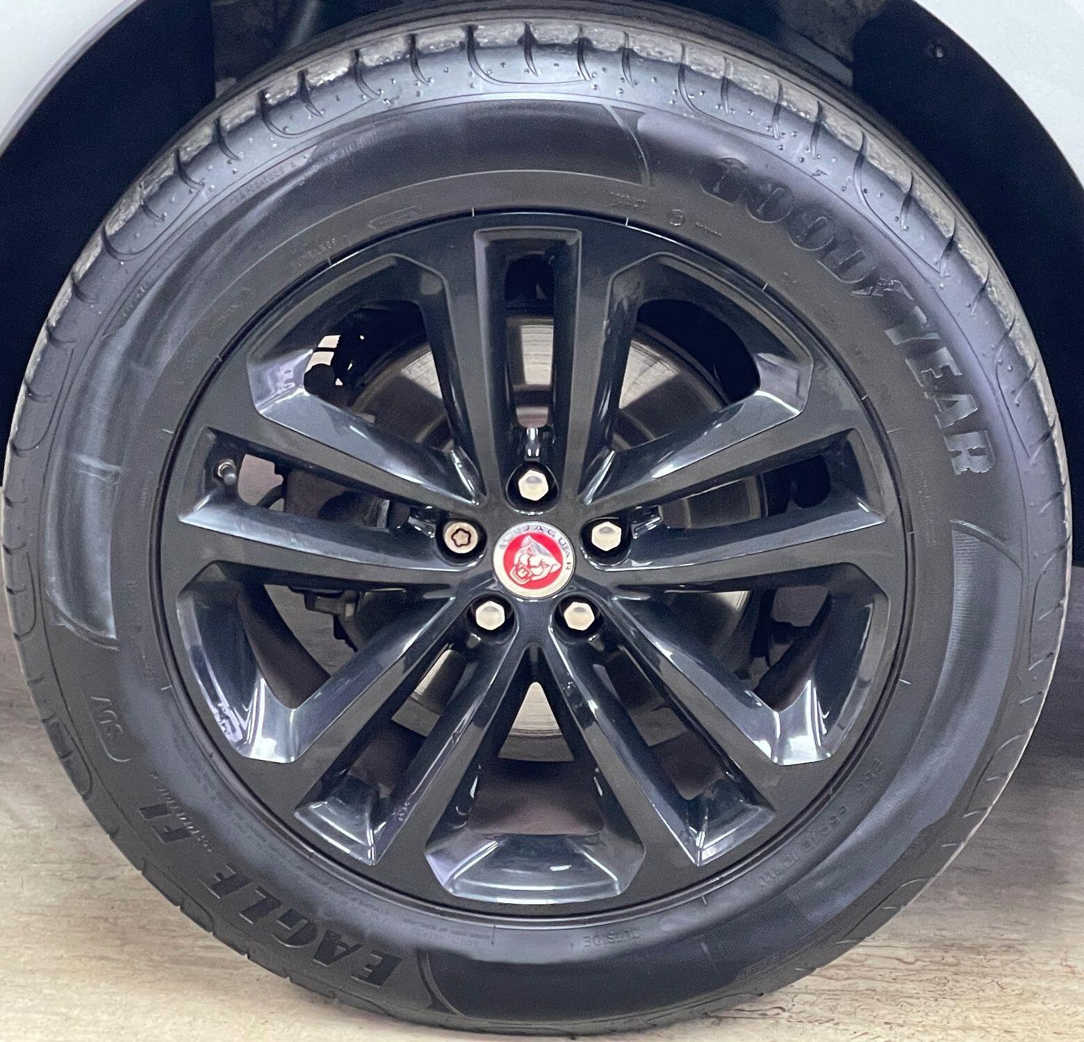 Jaguar F-Pace - Image 15