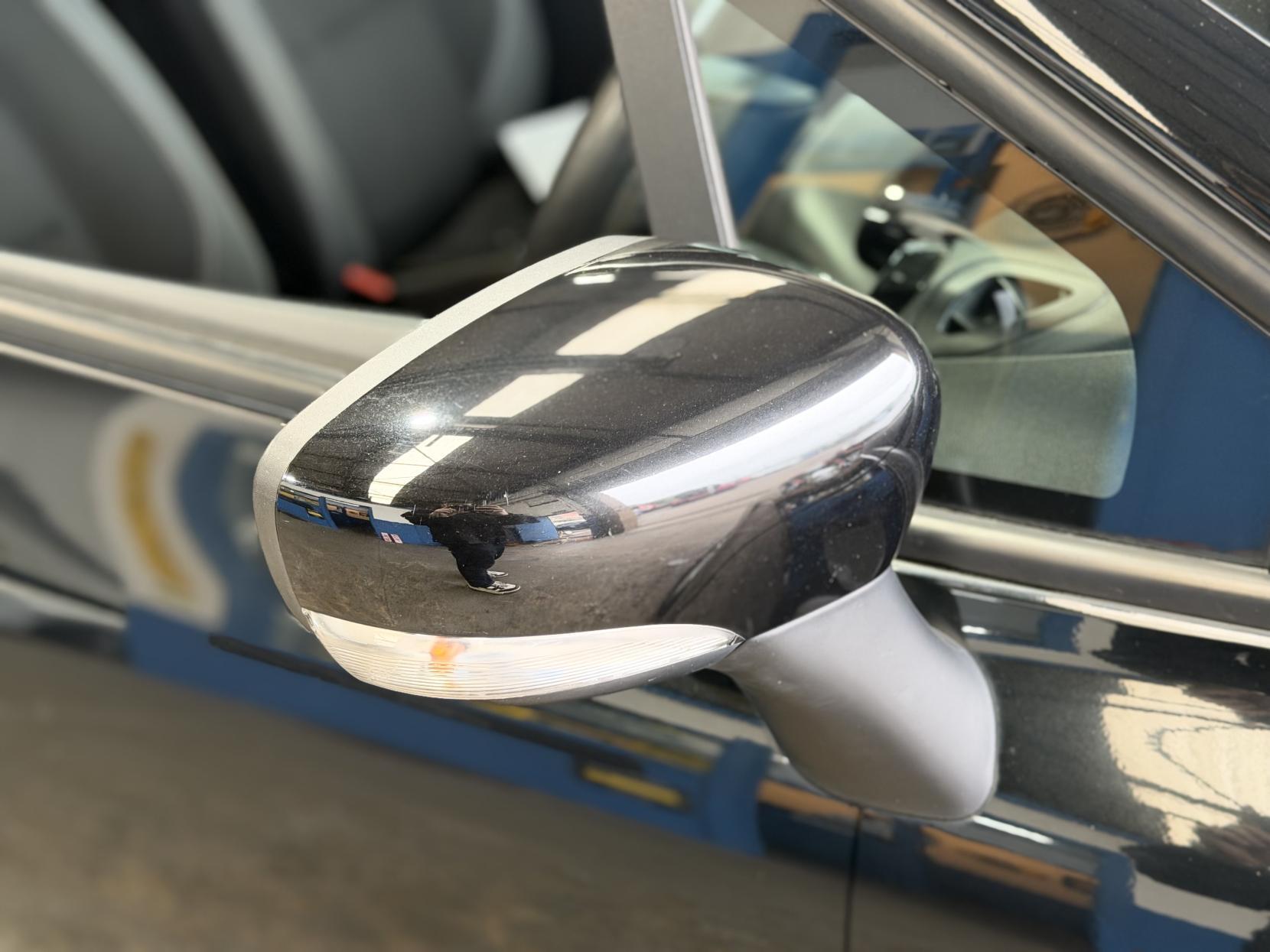 Renault Clio - Image 14