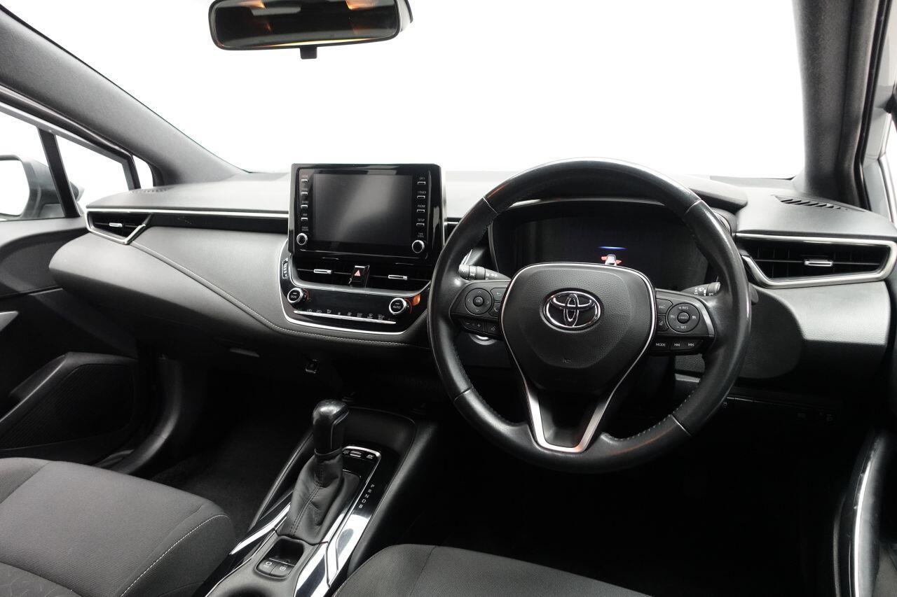 Toyota Corolla - Image 15