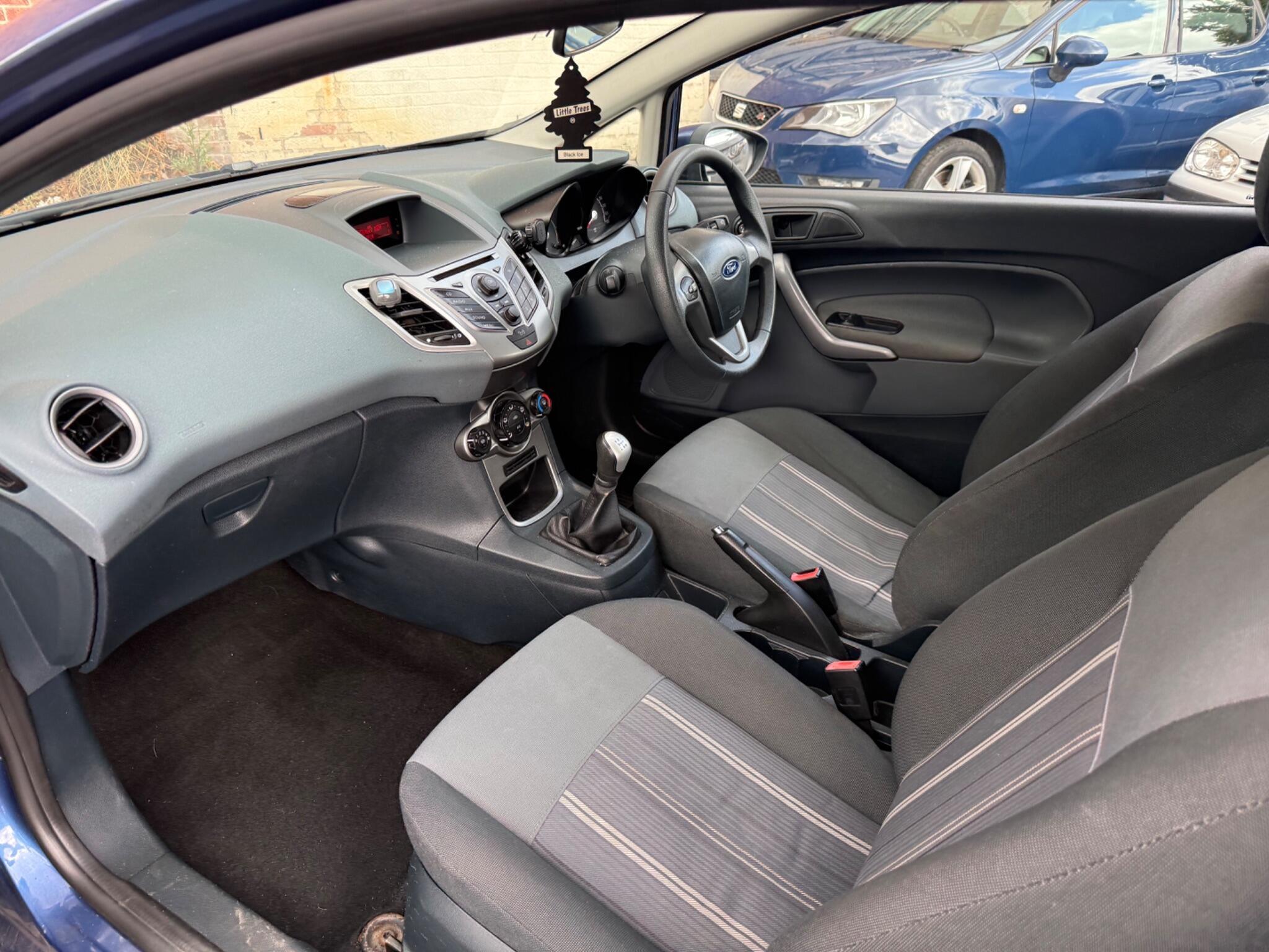 Ford Fiesta - Image 20