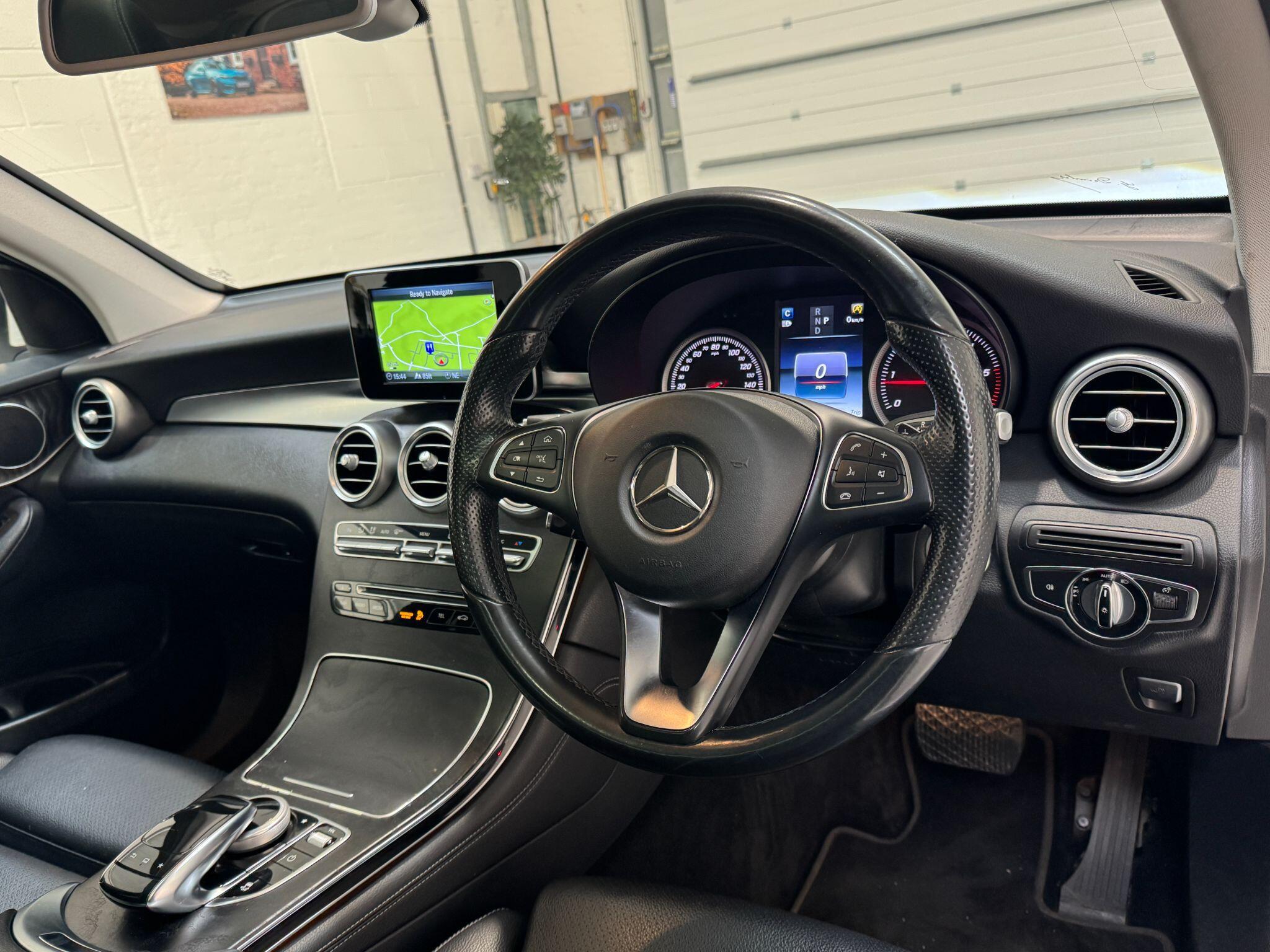 Mercedes GLC - Image 12