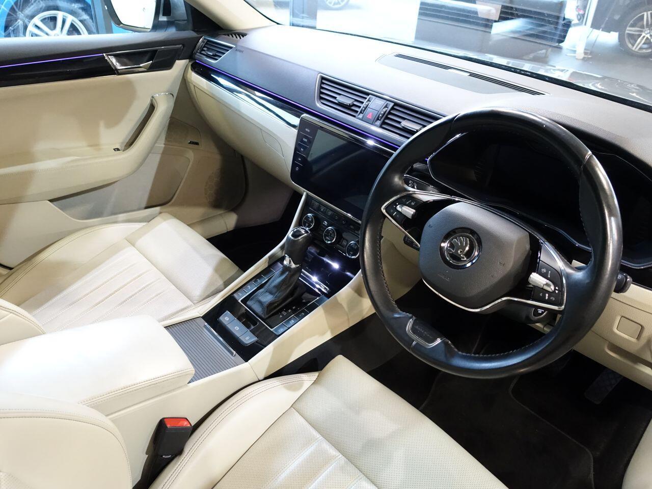 Skoda Superb - Image 2