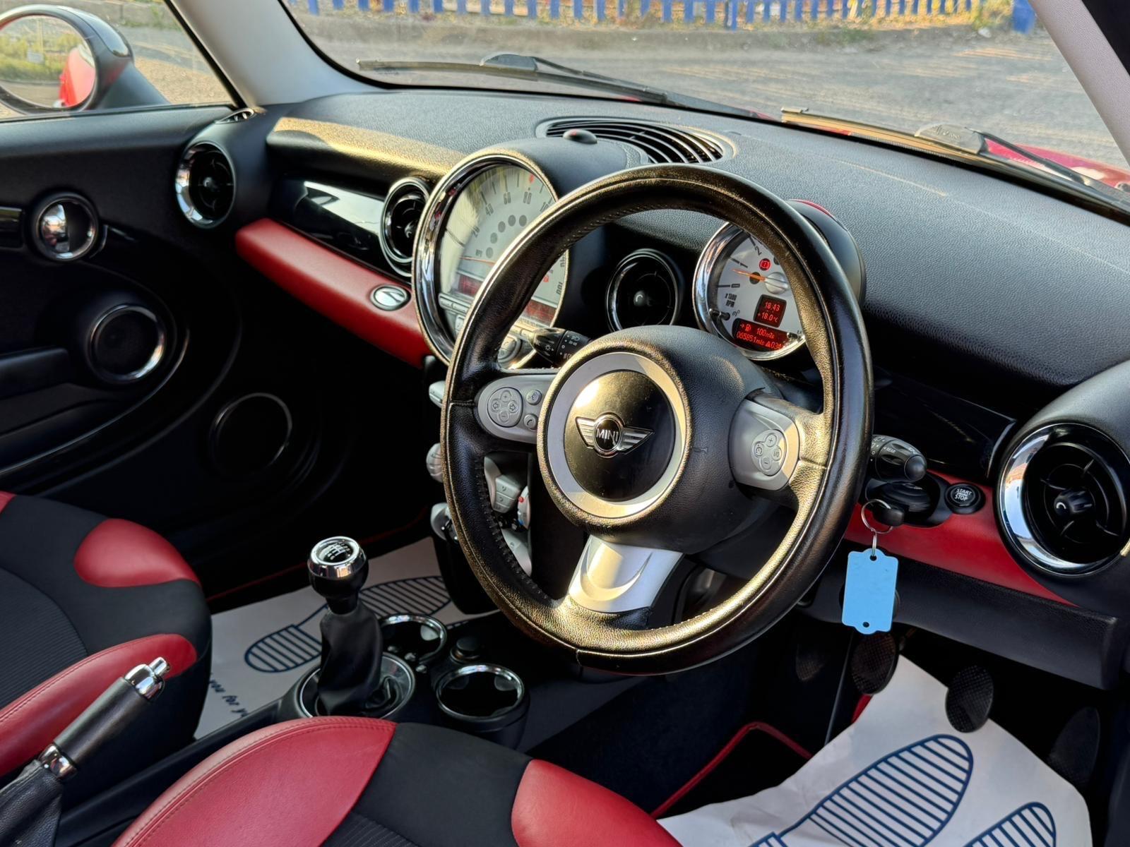 MINI Hatch - Image 14