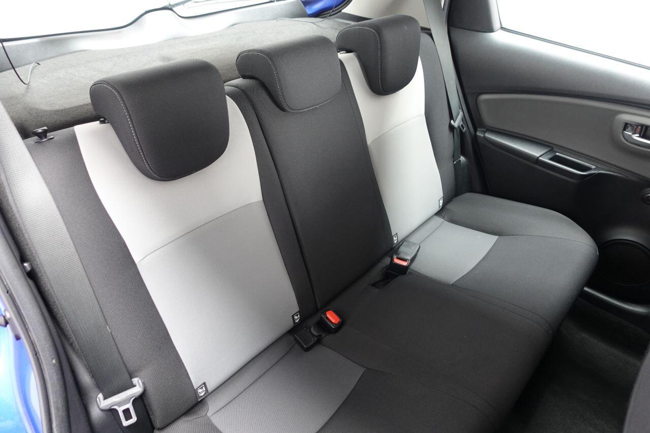 Toyota Yaris - Image 18