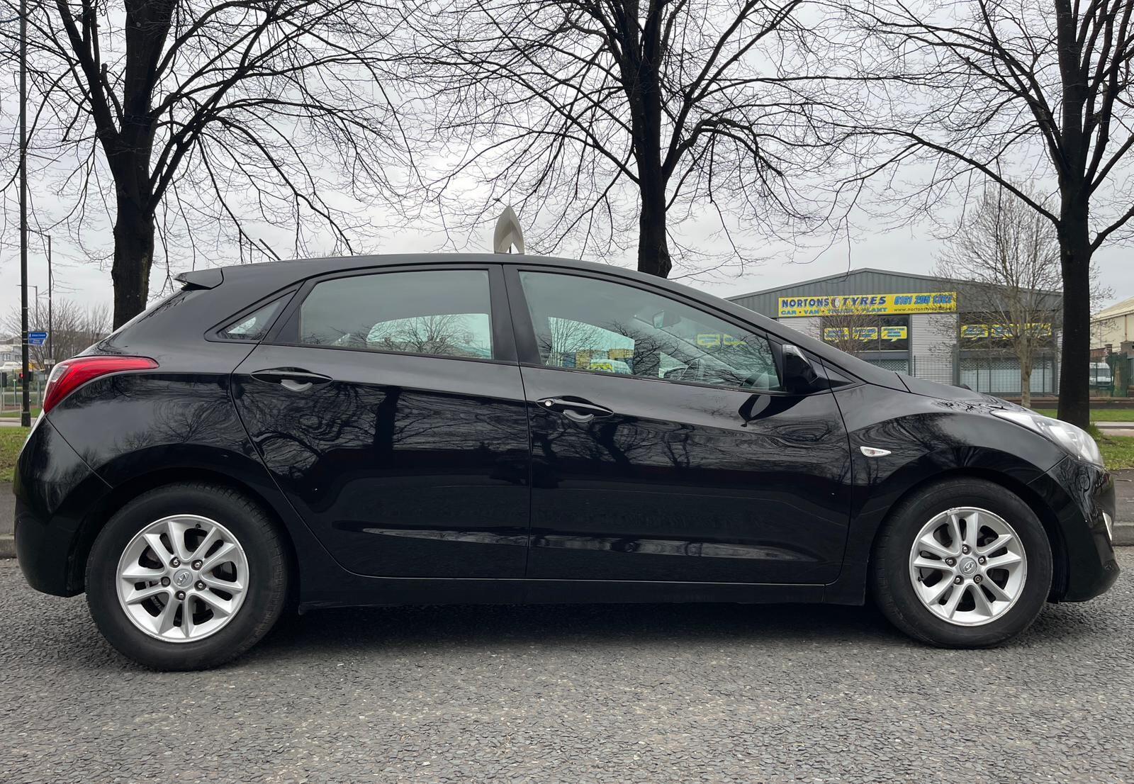 Hyundai i30 - Image 11