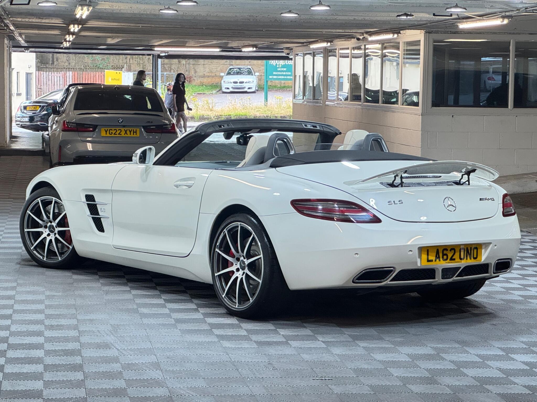 Mercedes SLS - Image 20