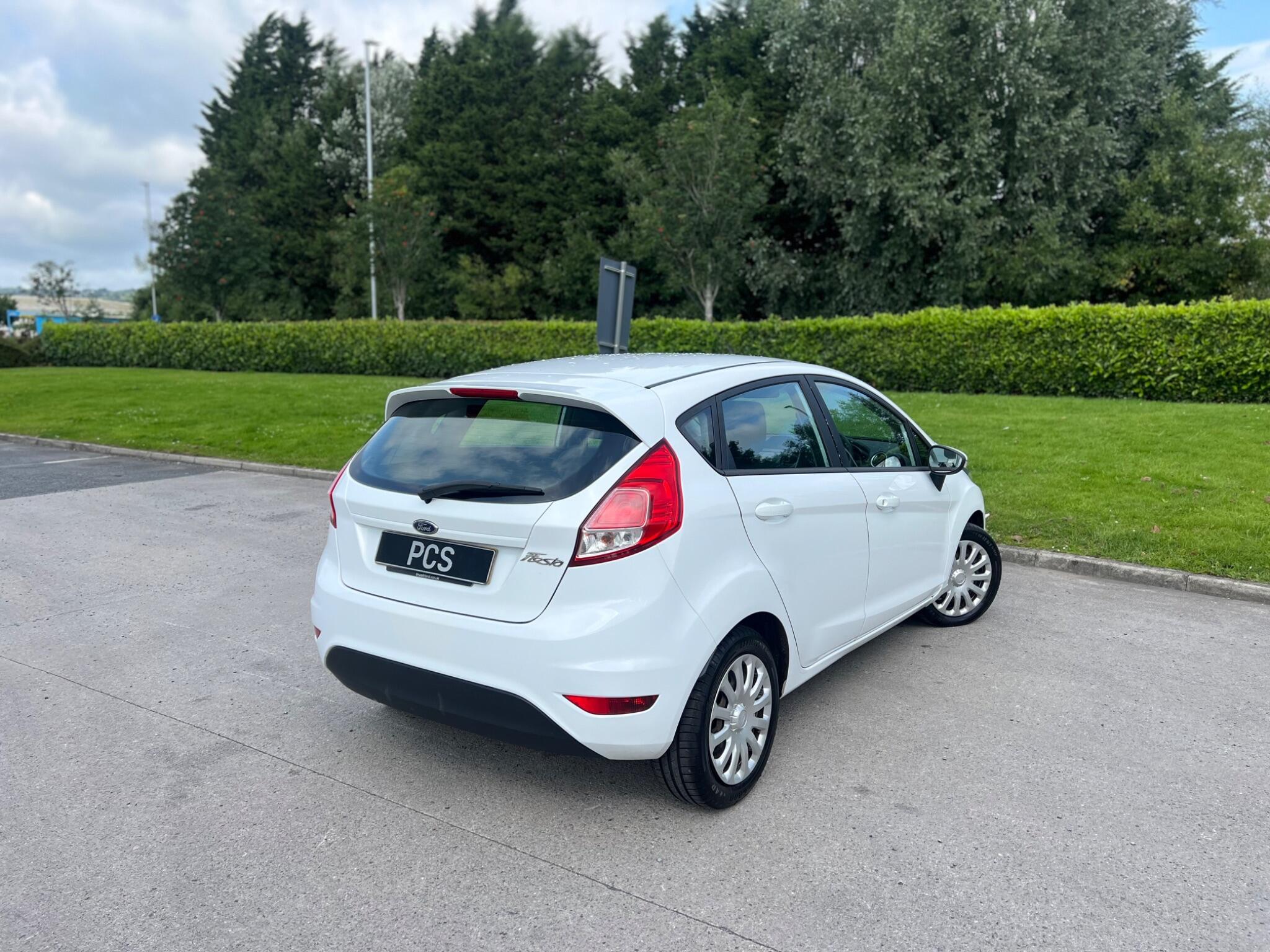 Ford Fiesta - Image 10
