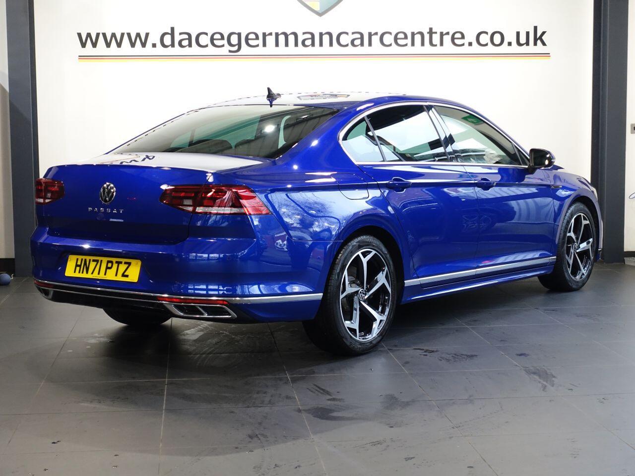 Volkswagen Passat - Image 10