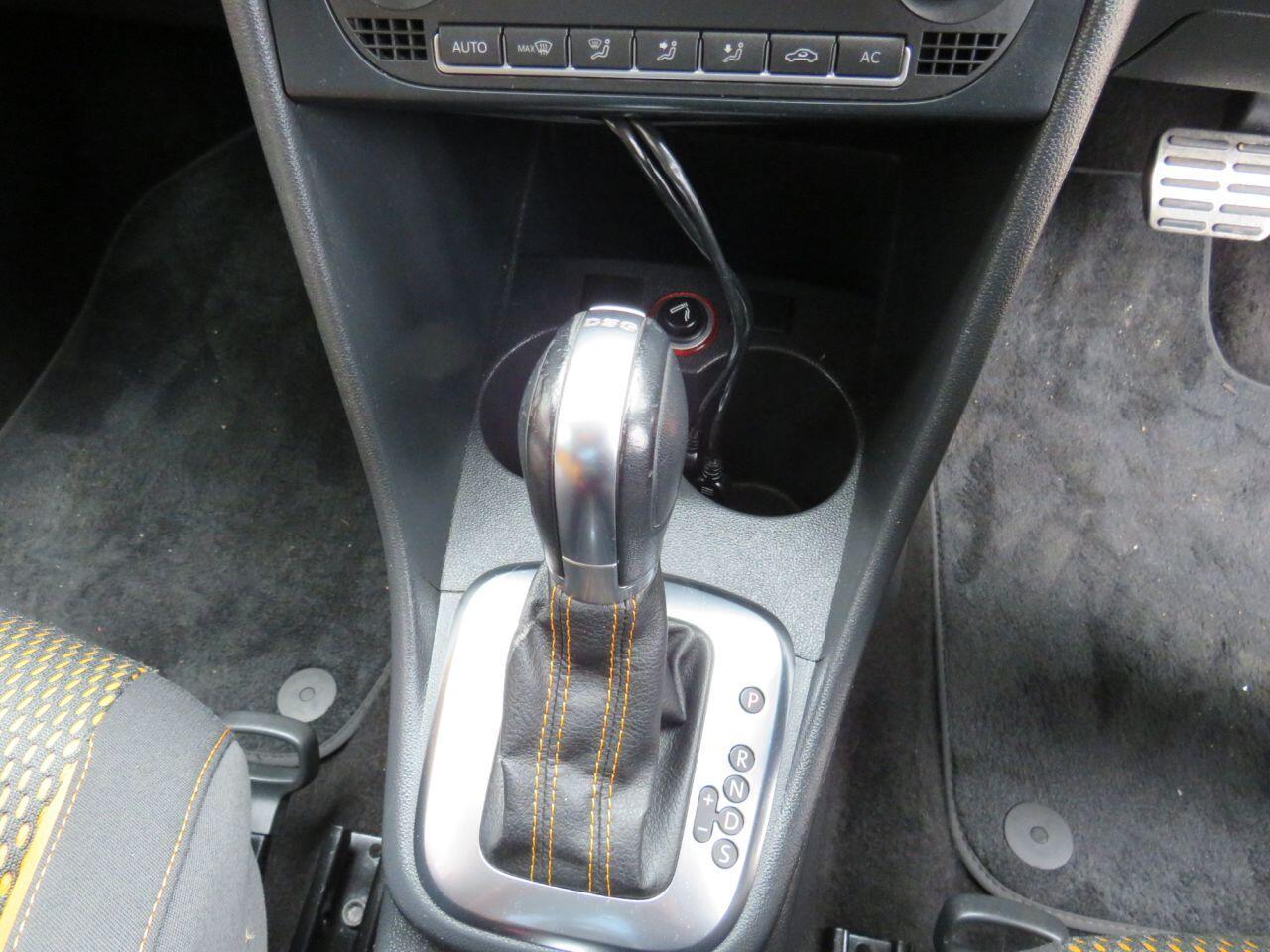 Volkswagen Polo - Image 14