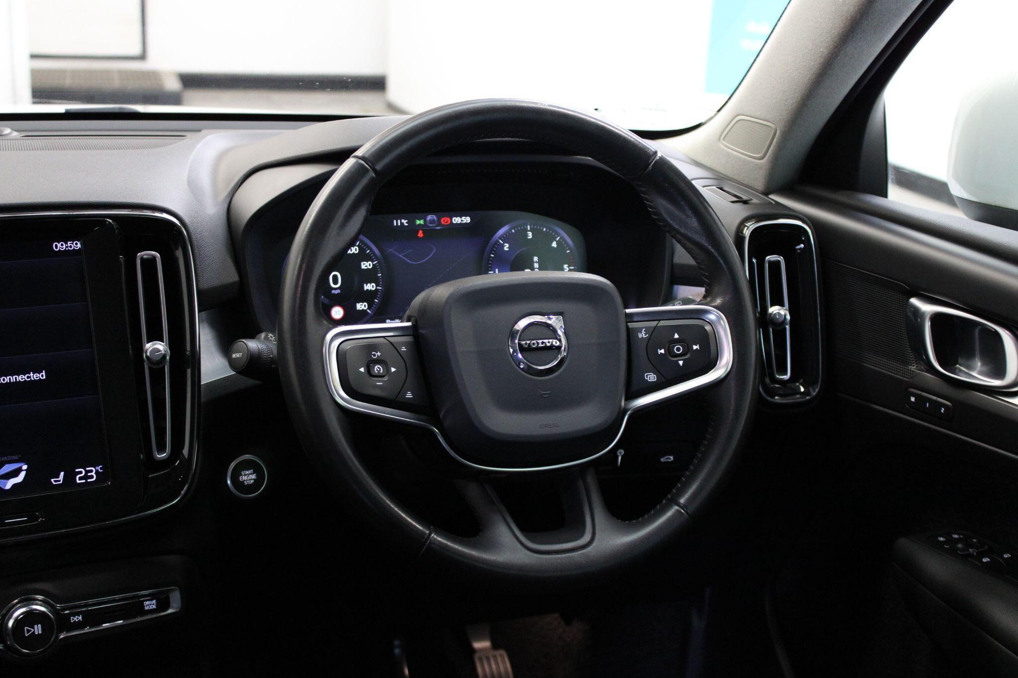 Volvo XC40 - Image 35