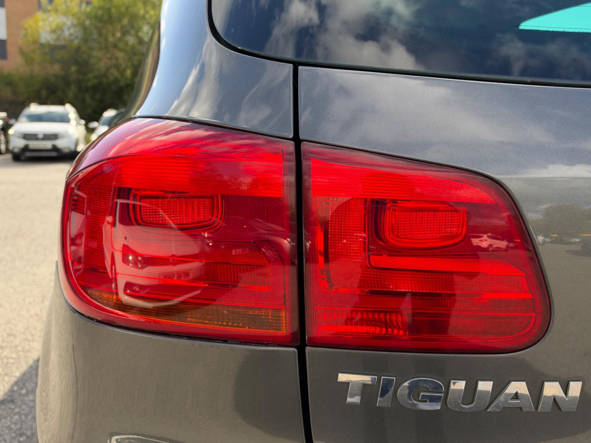 Volkswagen Tiguan - Image 12
