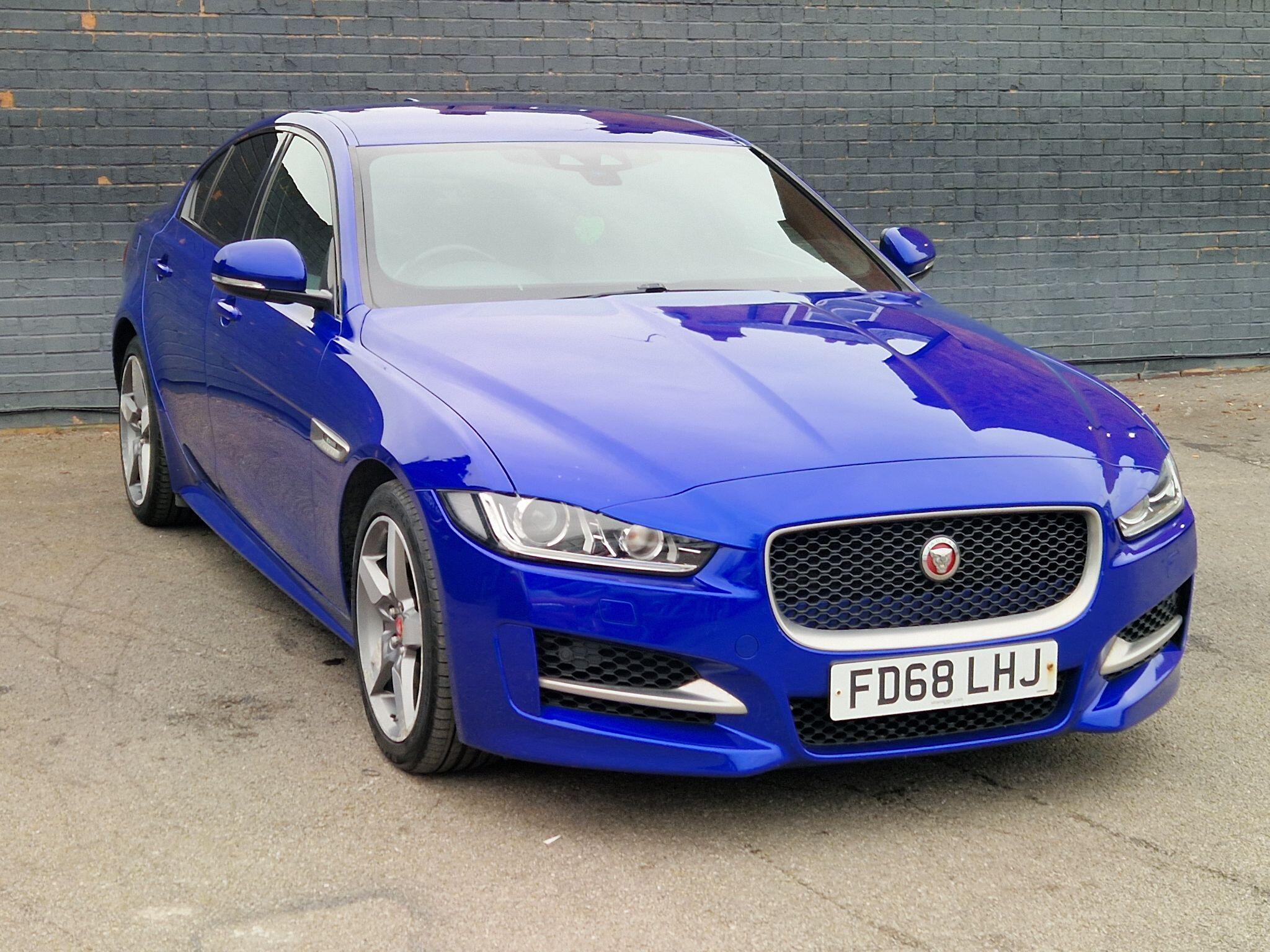 Jaguar XE - Image 16