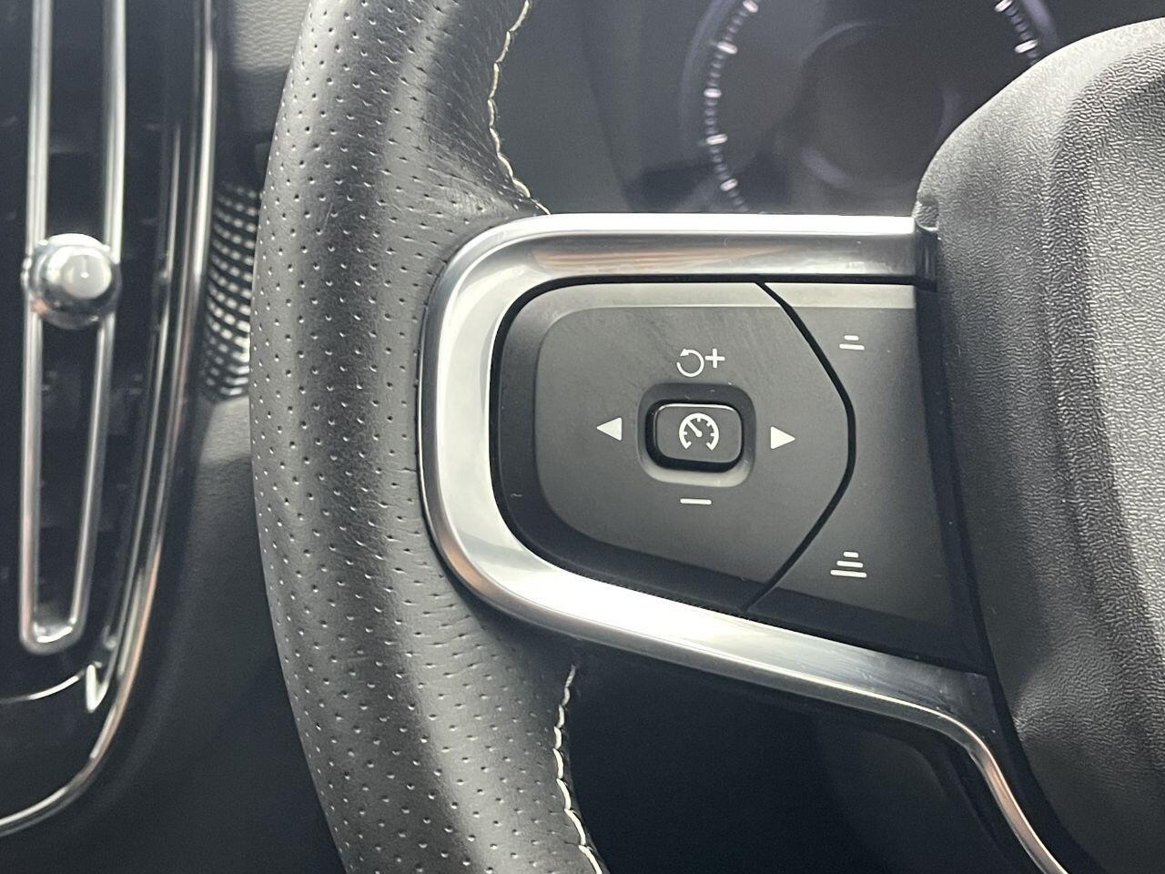 Volvo XC40 - Image 38