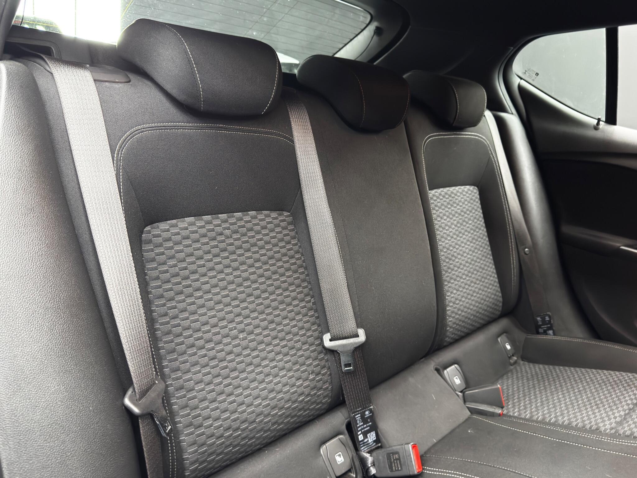 Vauxhall Astra - Image 15