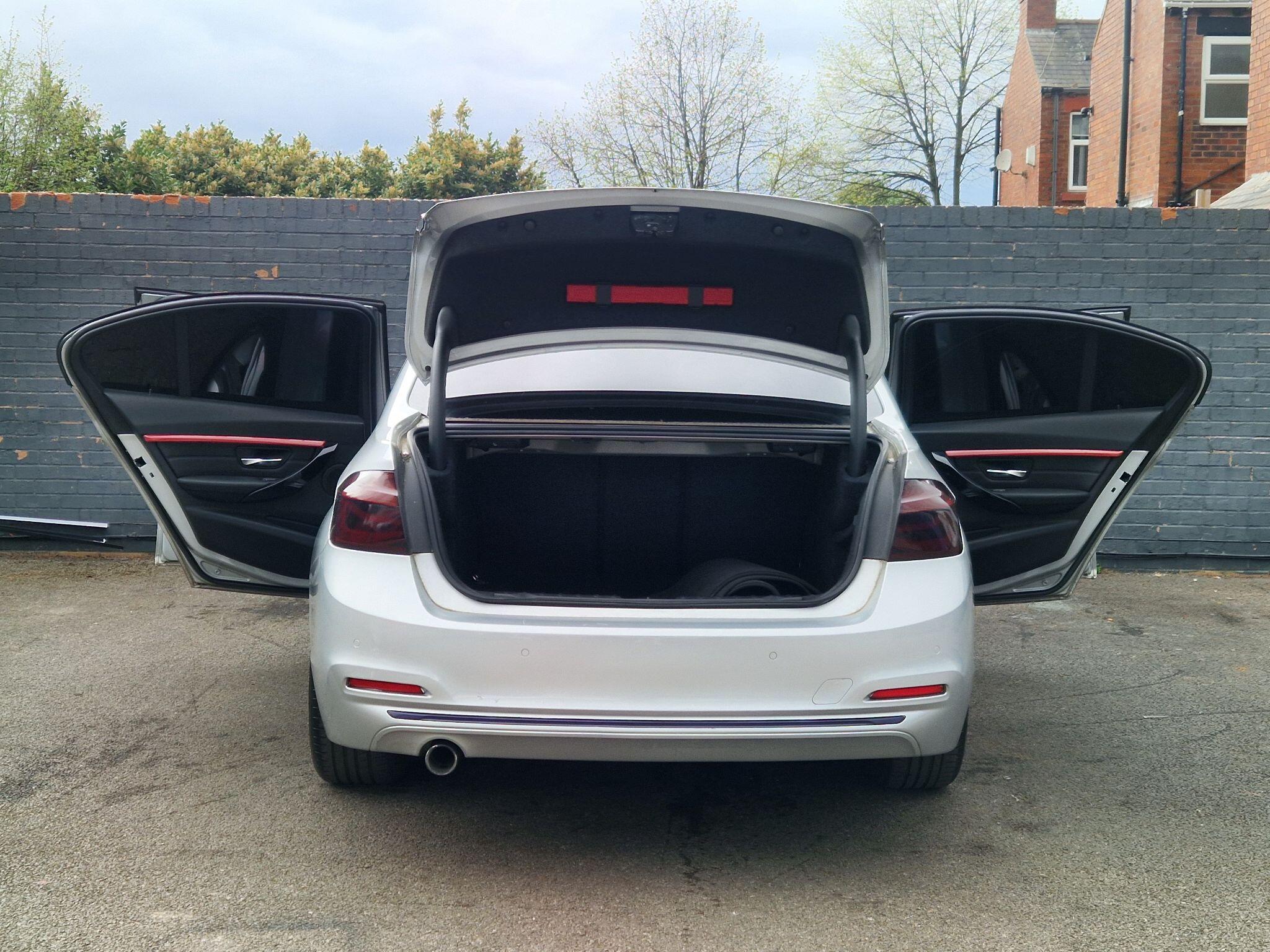 BMW 3 Series - Image 20