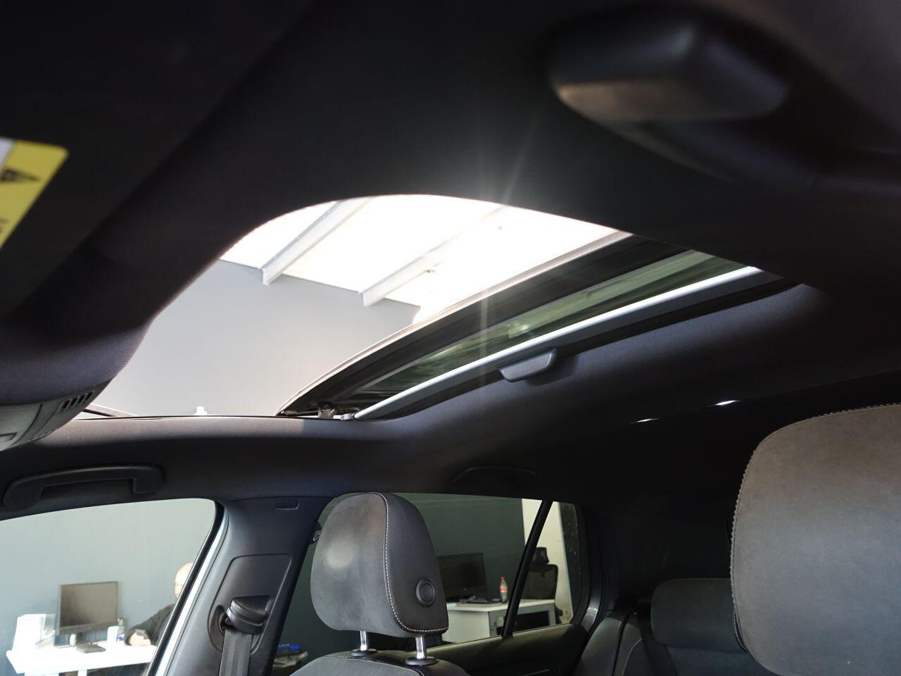 Volkswagen Golf - Image 2