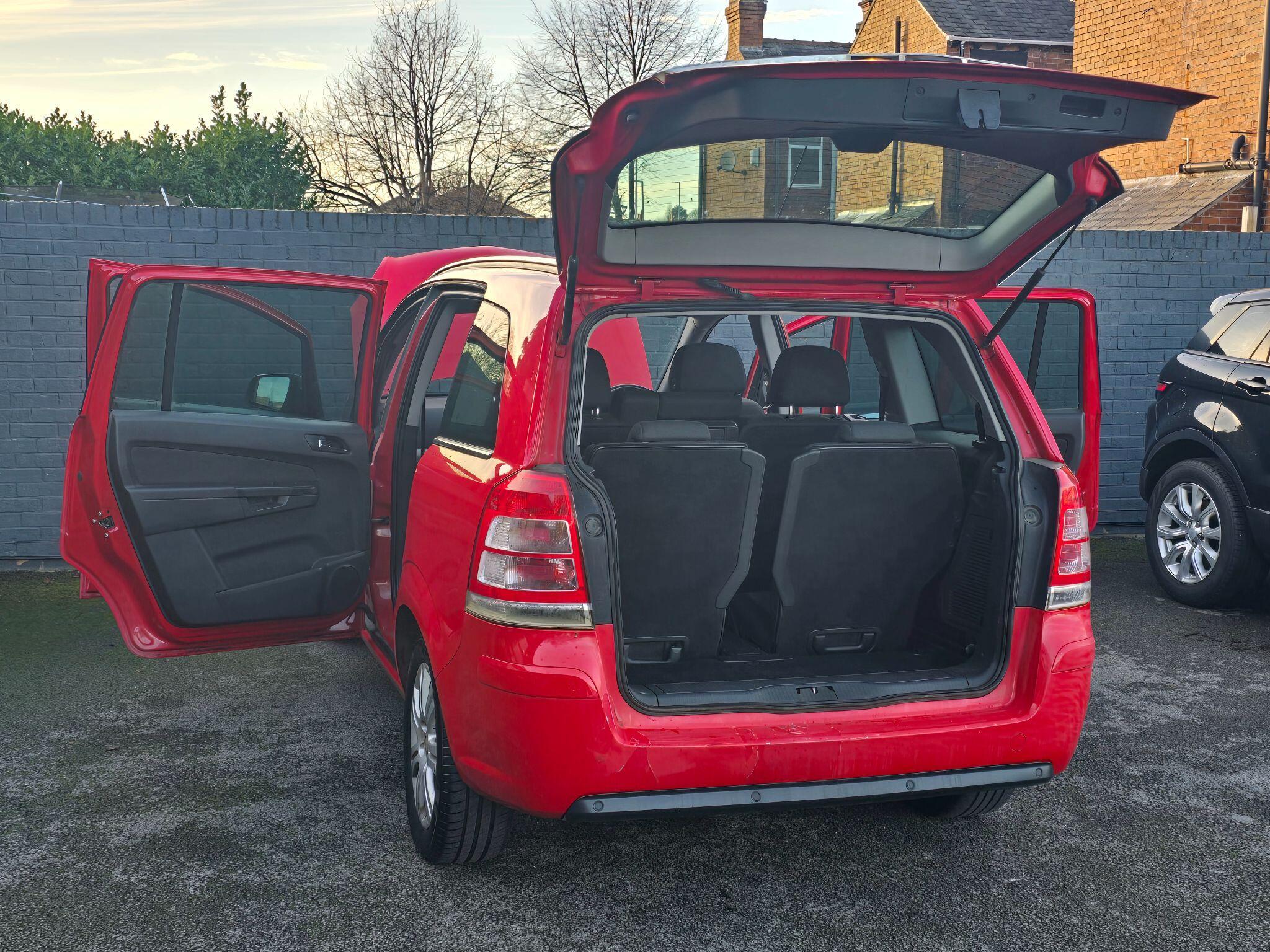 Vauxhall Zafira - Image 18