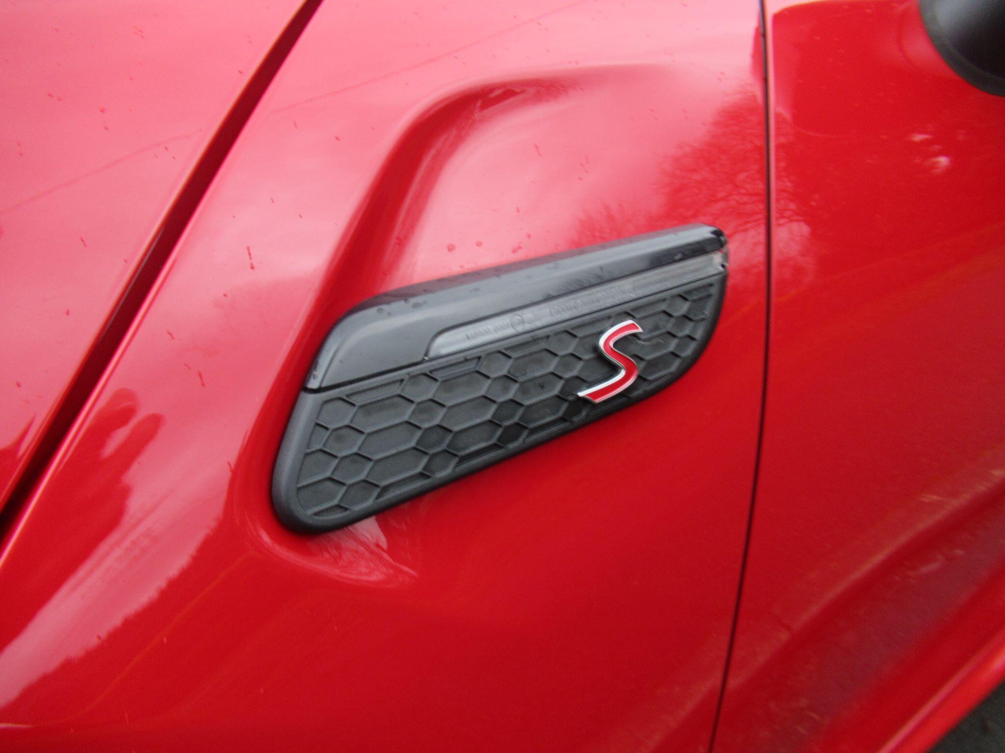 MINI Hatch - Image 13