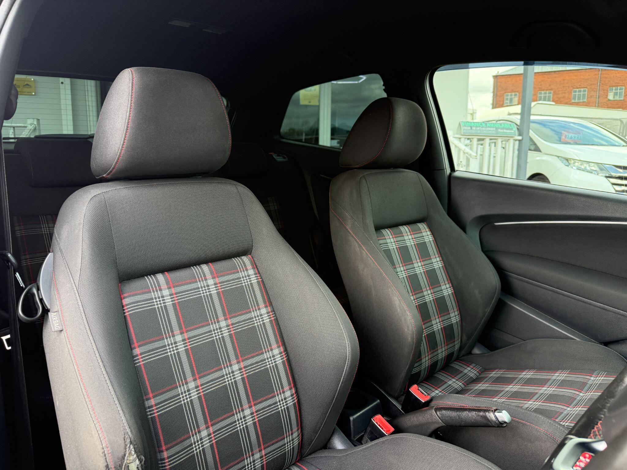 Volkswagen Polo - Image 28