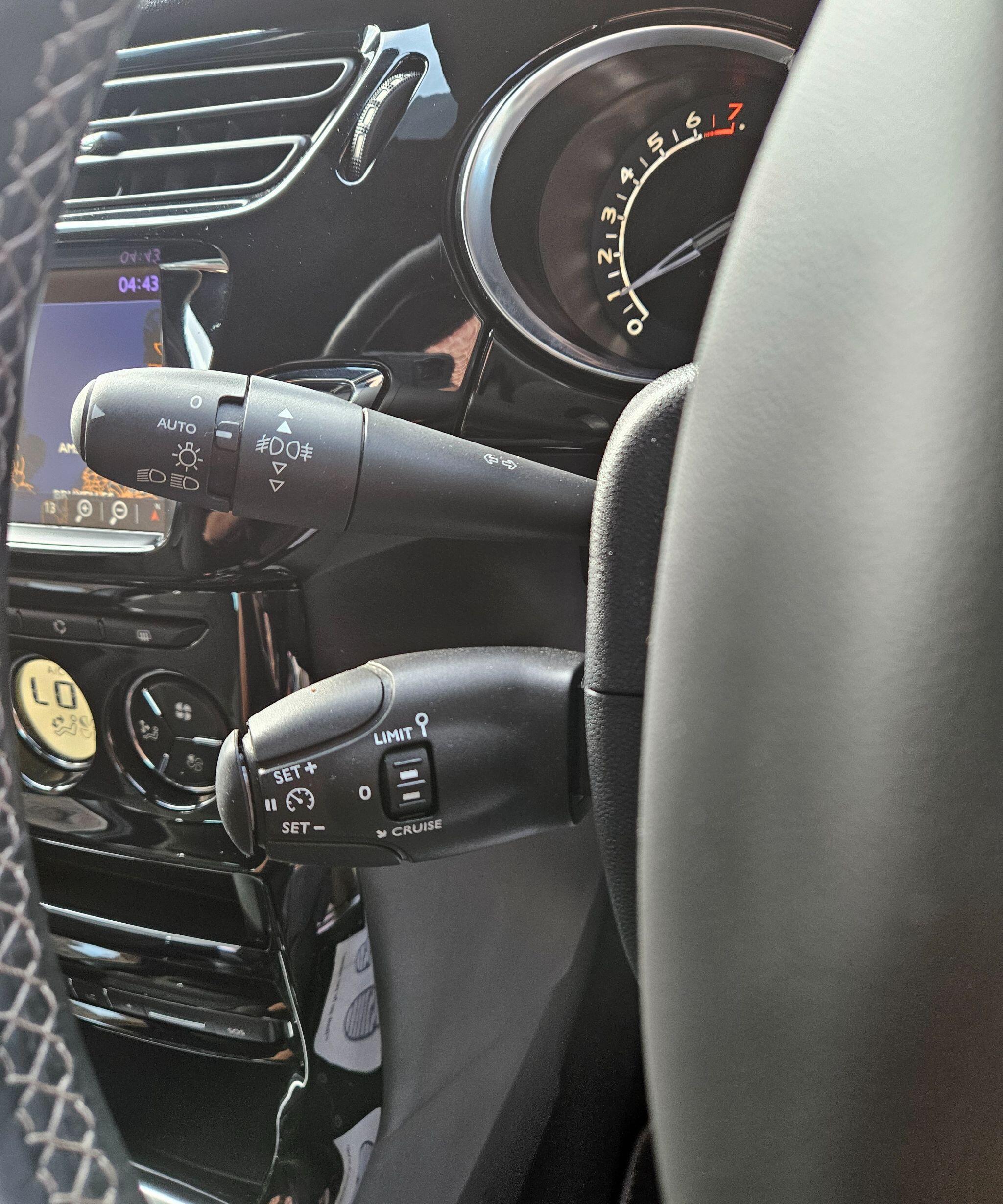 DS AUTOMOBILES DS 3 - Image 28