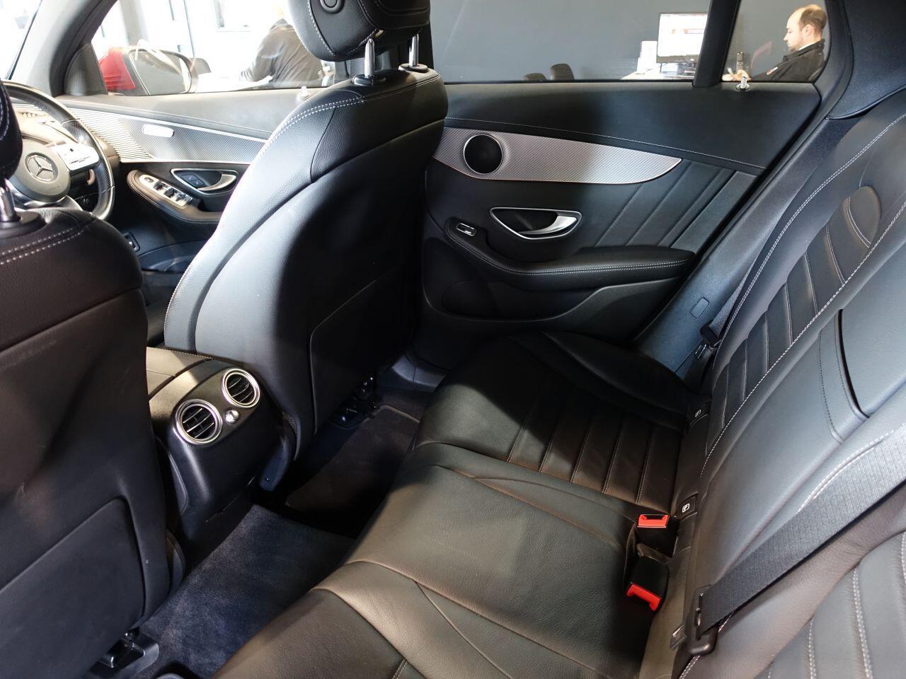 Mercedes Eqc - Image 16