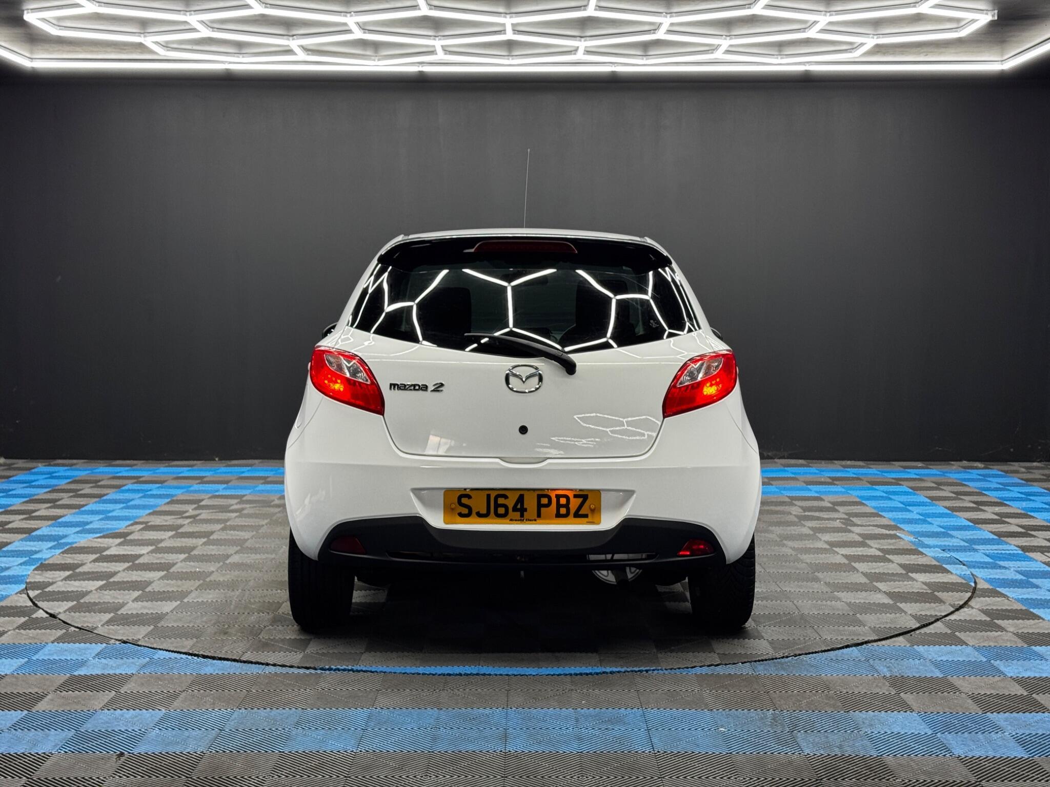 Mazda MAZDA2 - Image 6