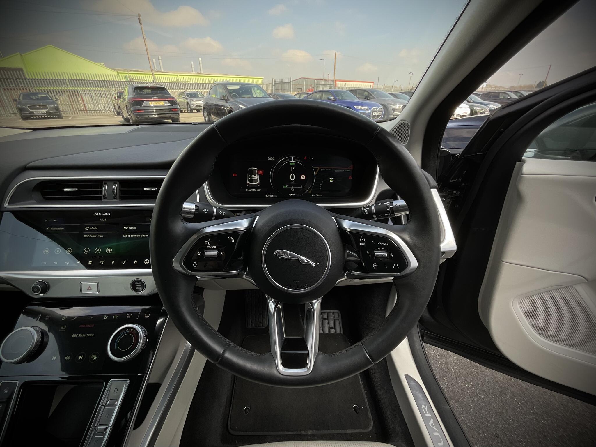 Jaguar I-Pace - Image 8