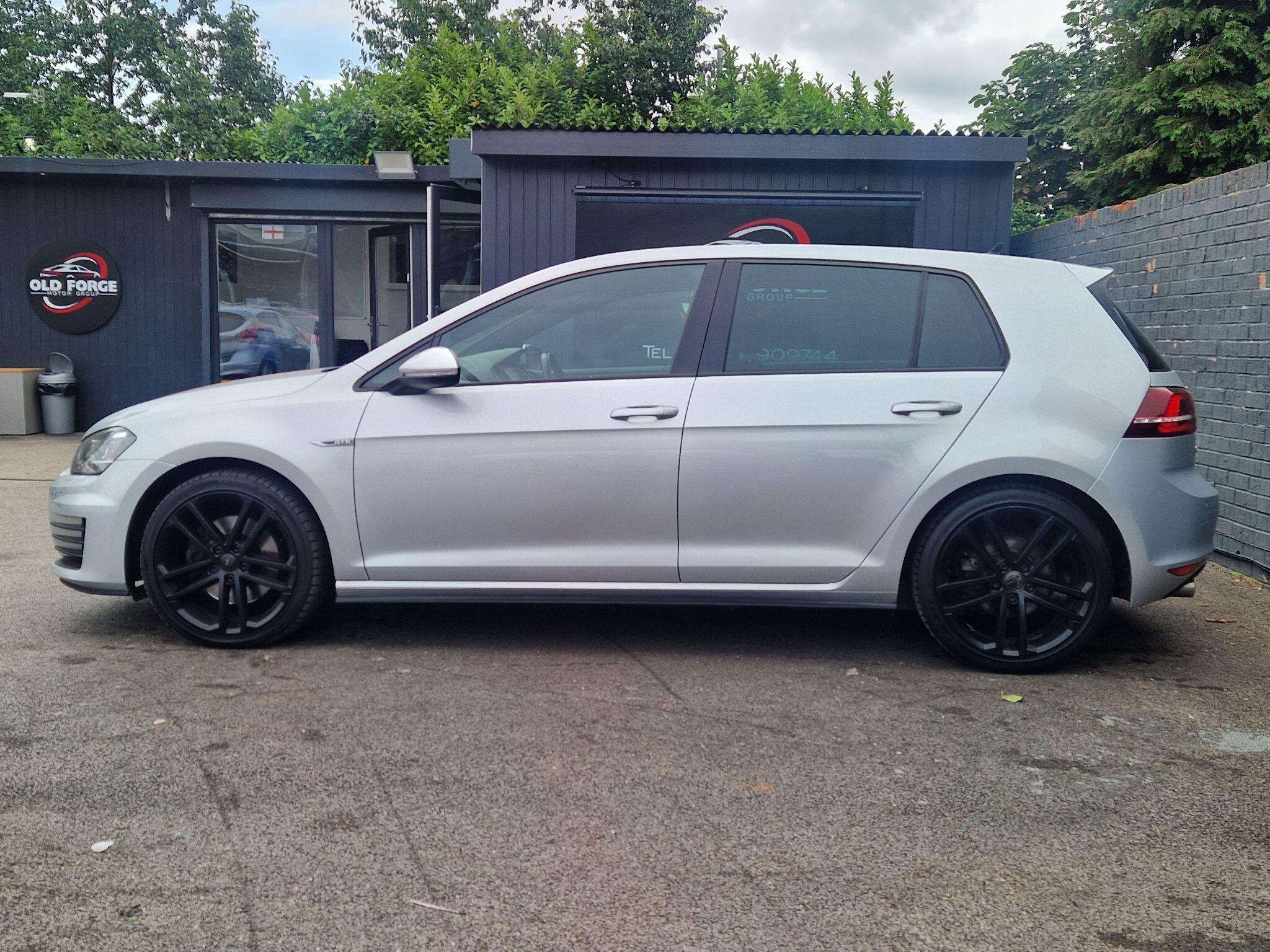 Volkswagen Golf - Image 6